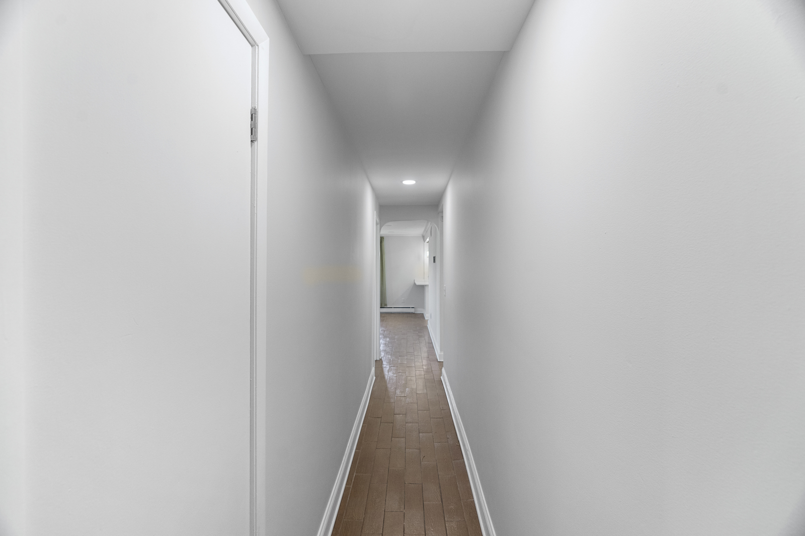 930 S CHATHAM Avenue