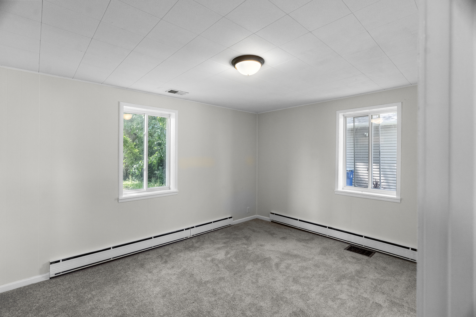 930 S CHATHAM Avenue