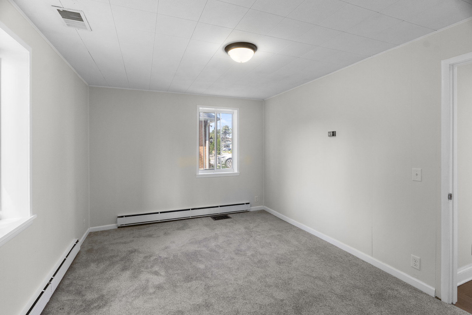 930 S CHATHAM Avenue