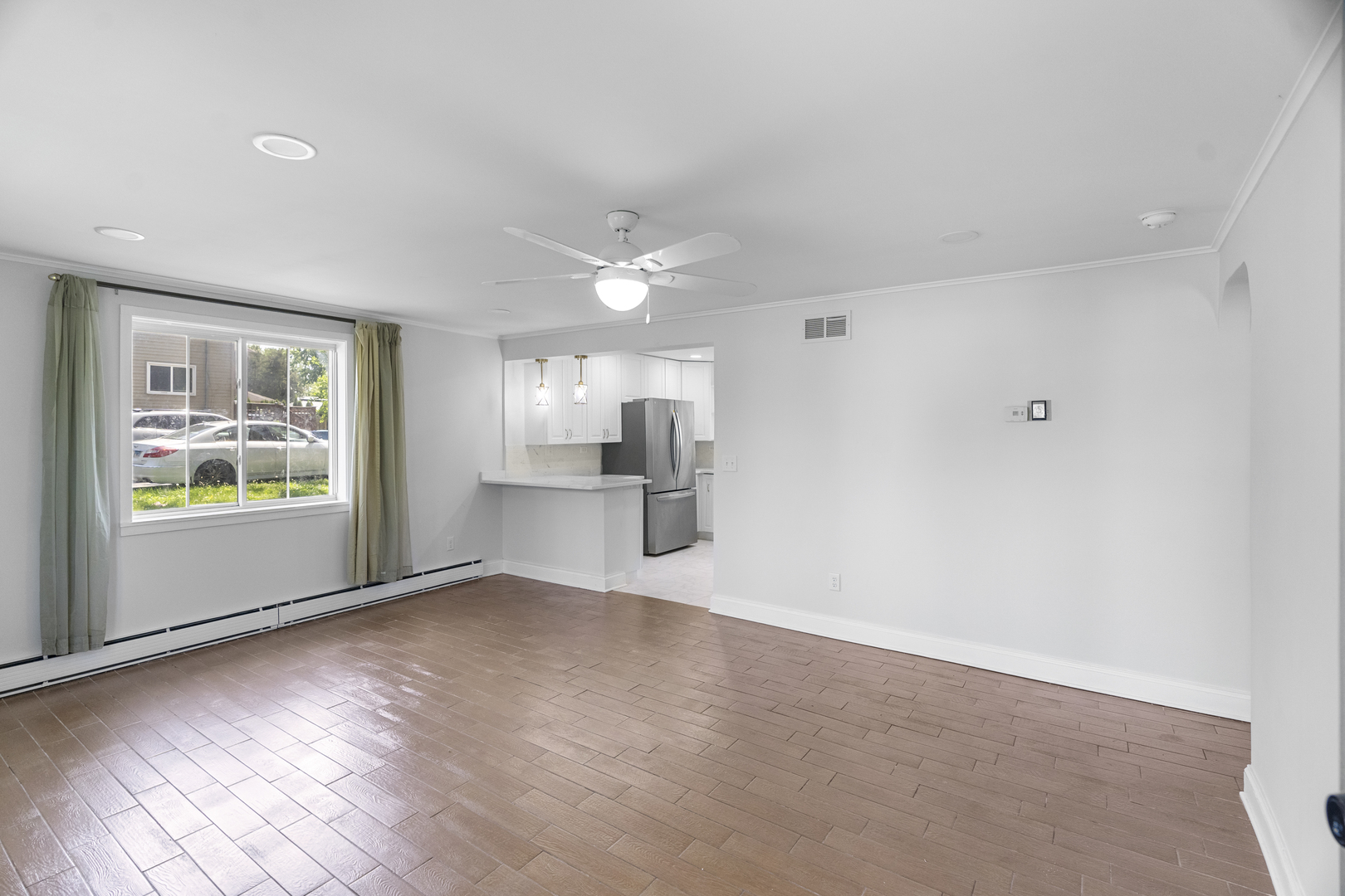 930 S CHATHAM Avenue