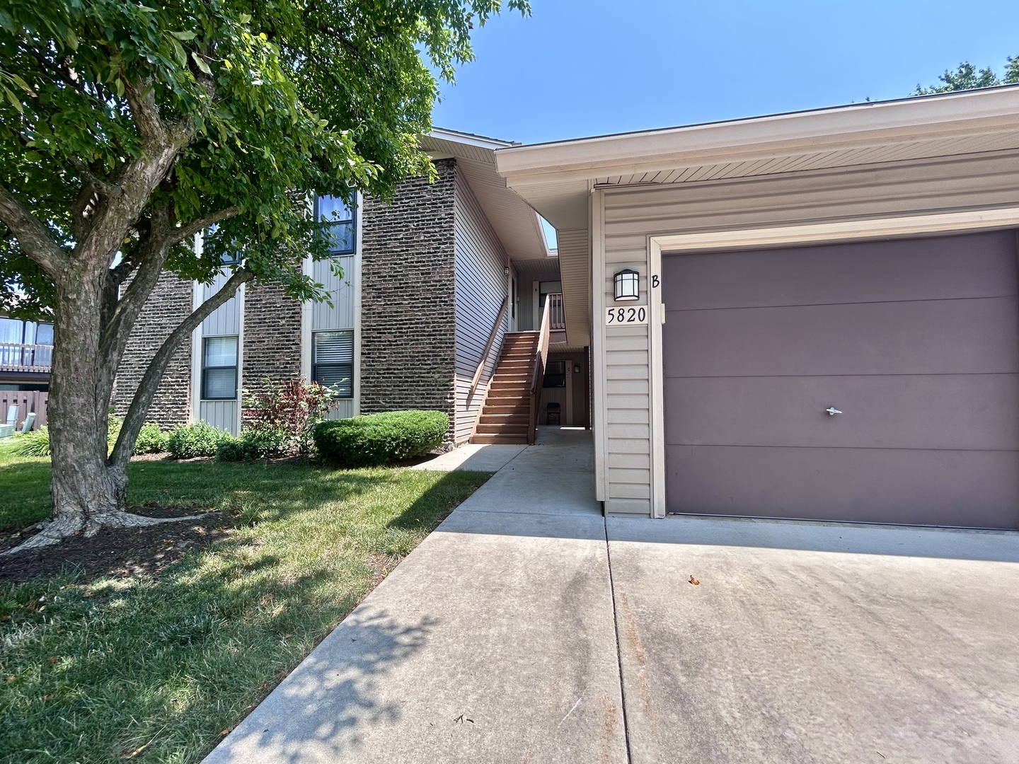 5820 Wilshire Court Unit: B