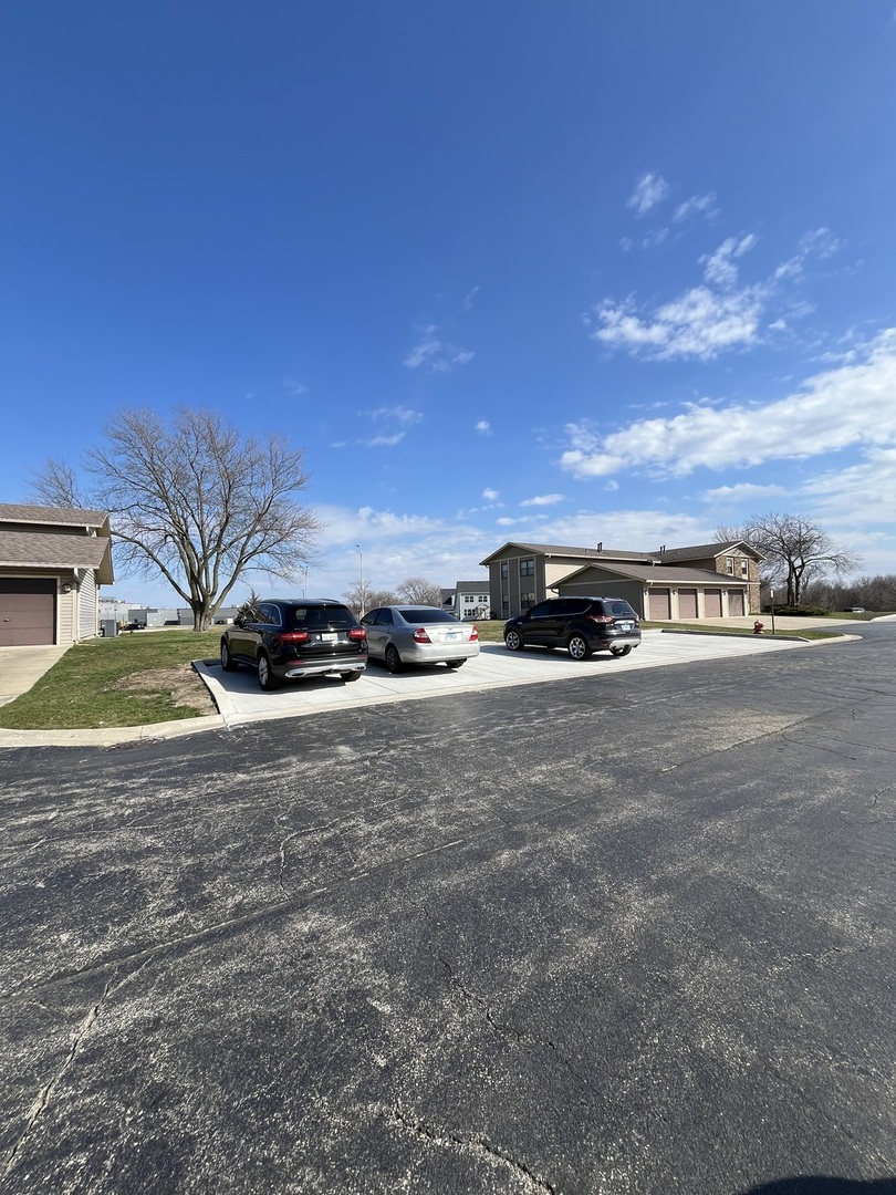 5820 Wilshire Court Unit: B