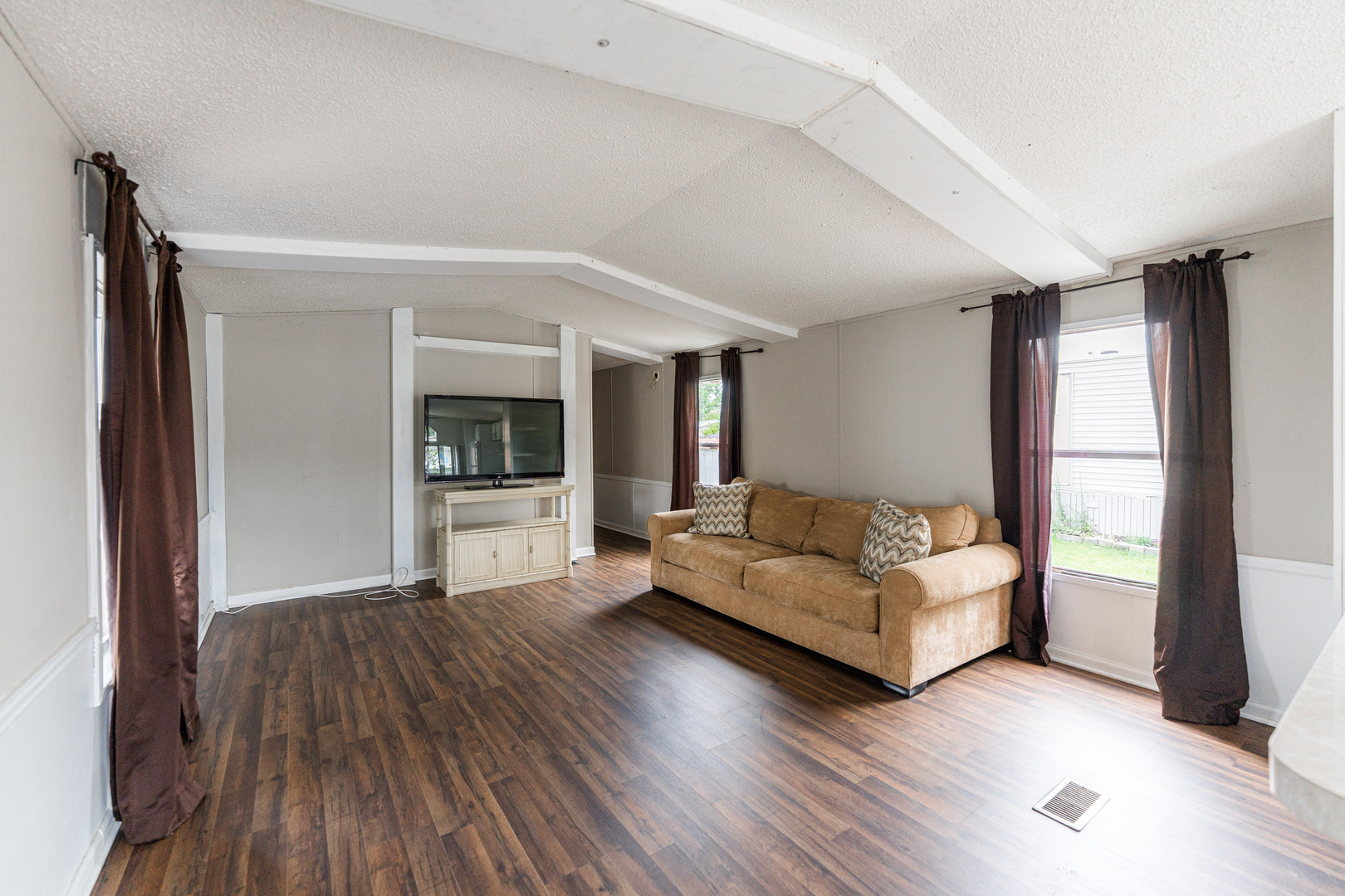 27w370 Geneva Road Unit: 43