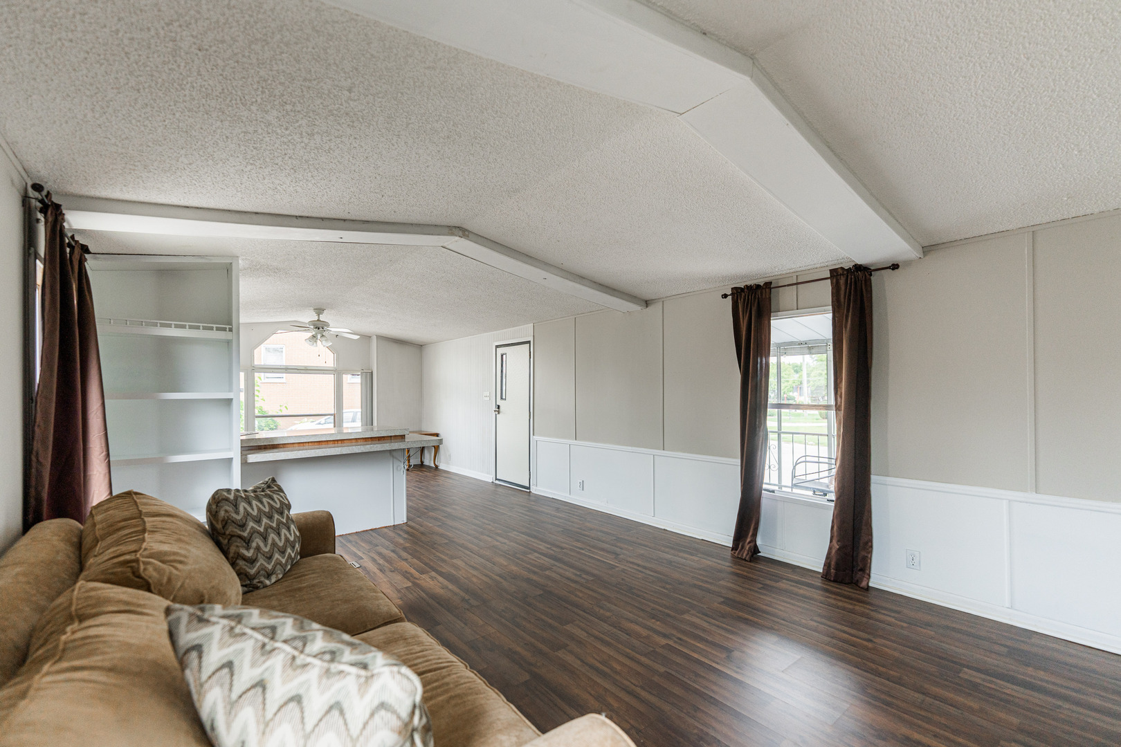 27w370 Geneva Road Unit: 43