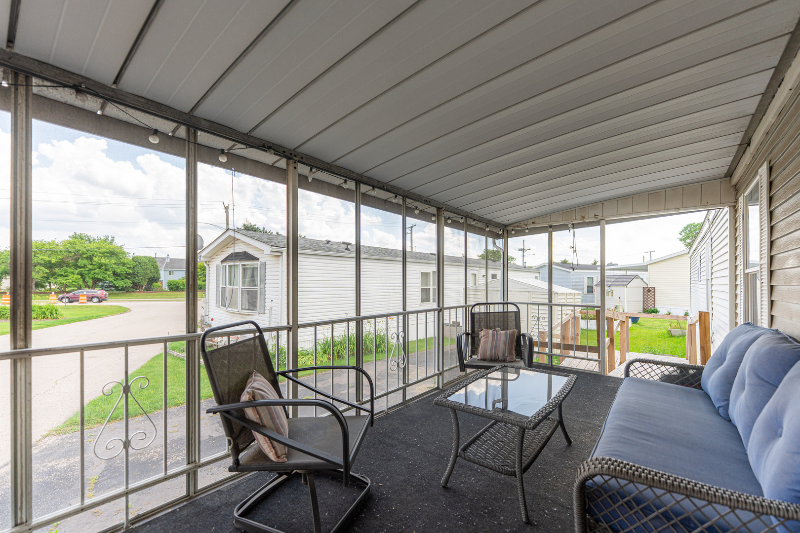 27w370 Geneva Road Unit: 43