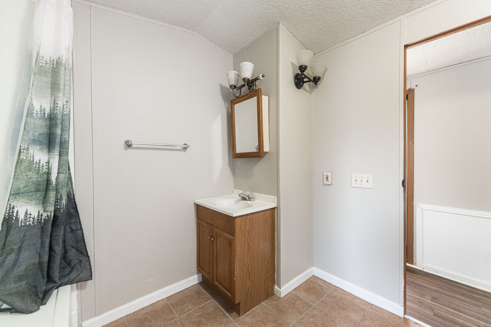 27w370 Geneva Road Unit: 43