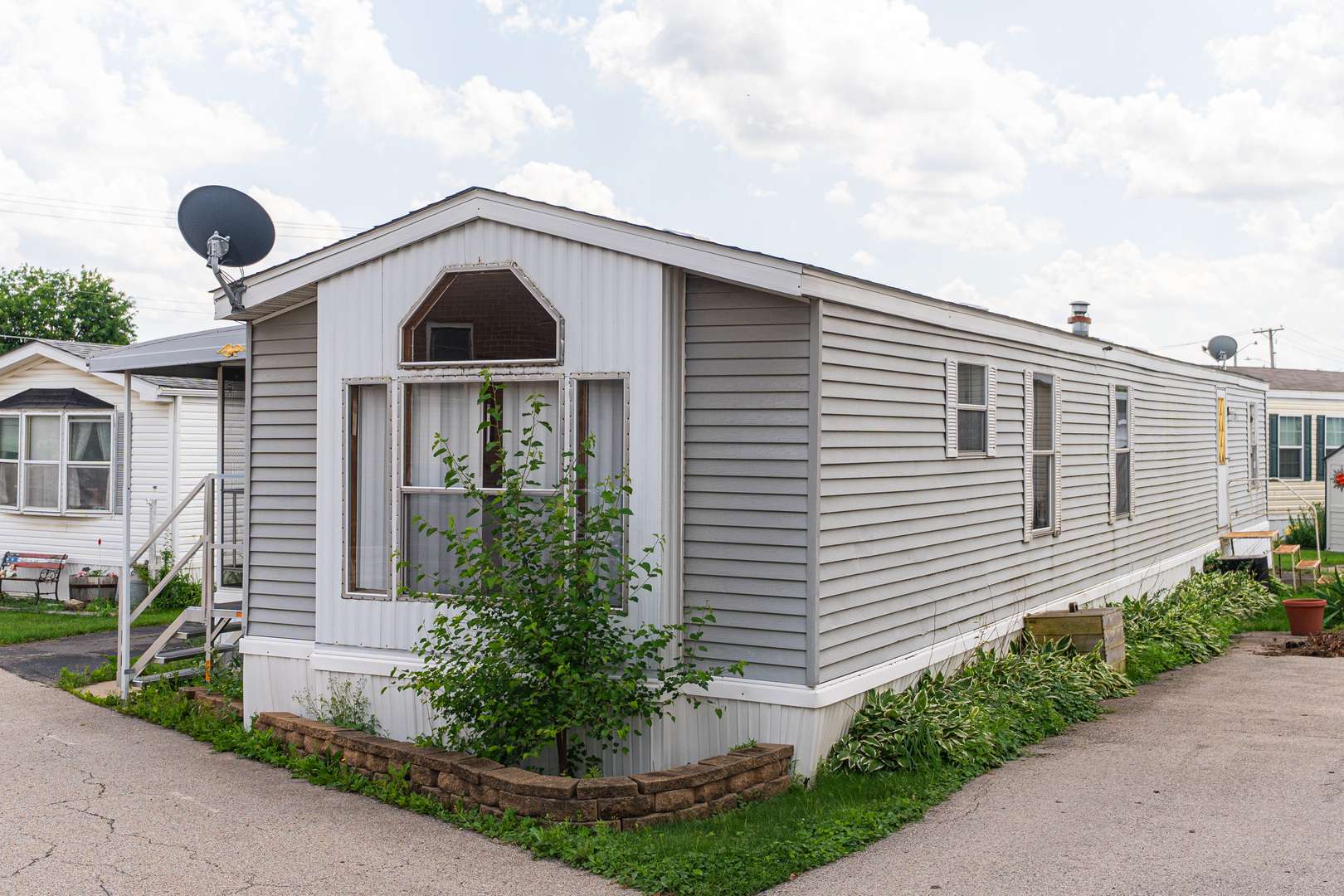 27w370 Geneva Road Unit: 43