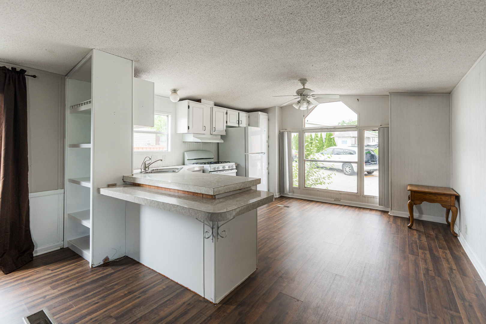 27w370 Geneva Road Unit: 43