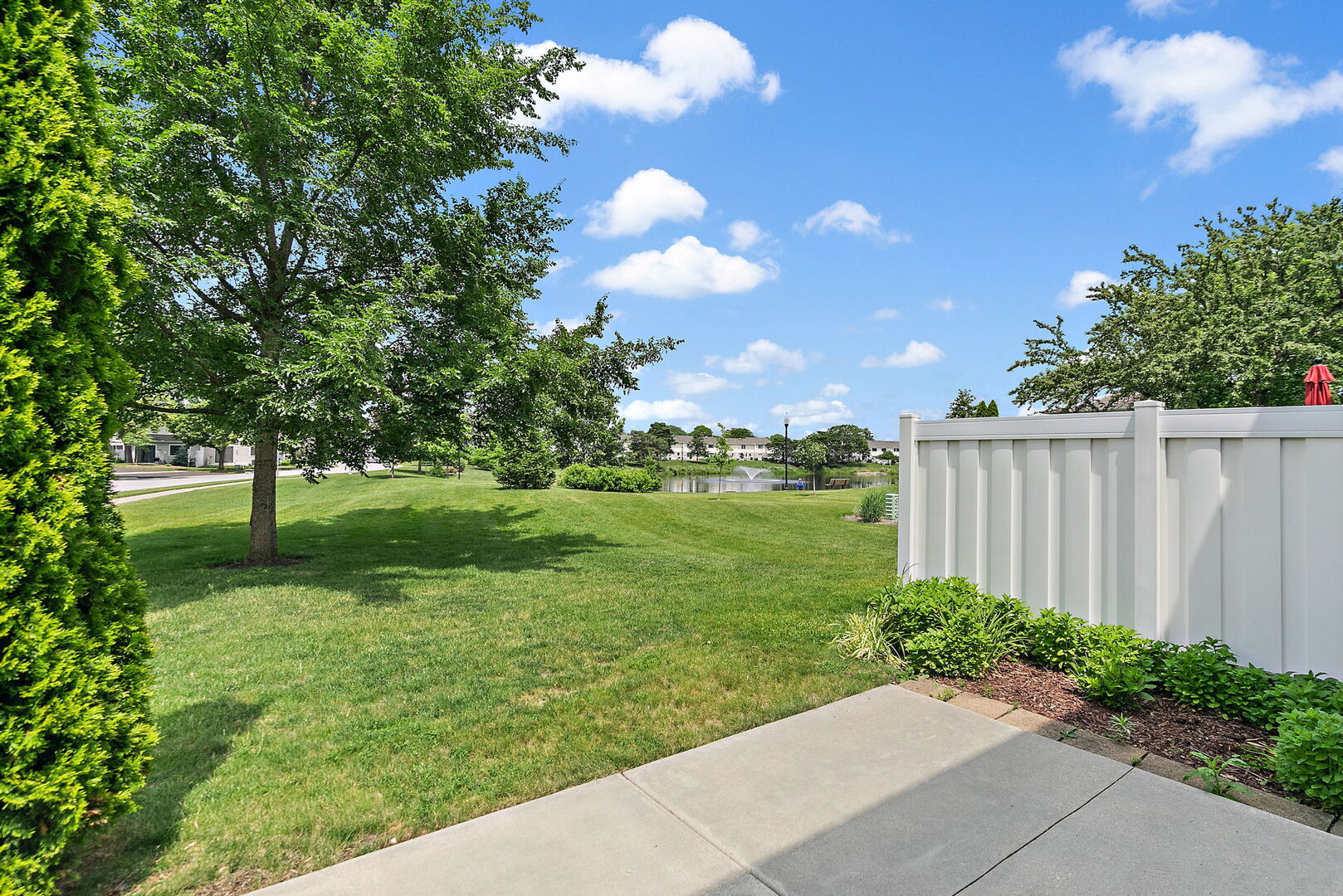 632 Bridgeview Point