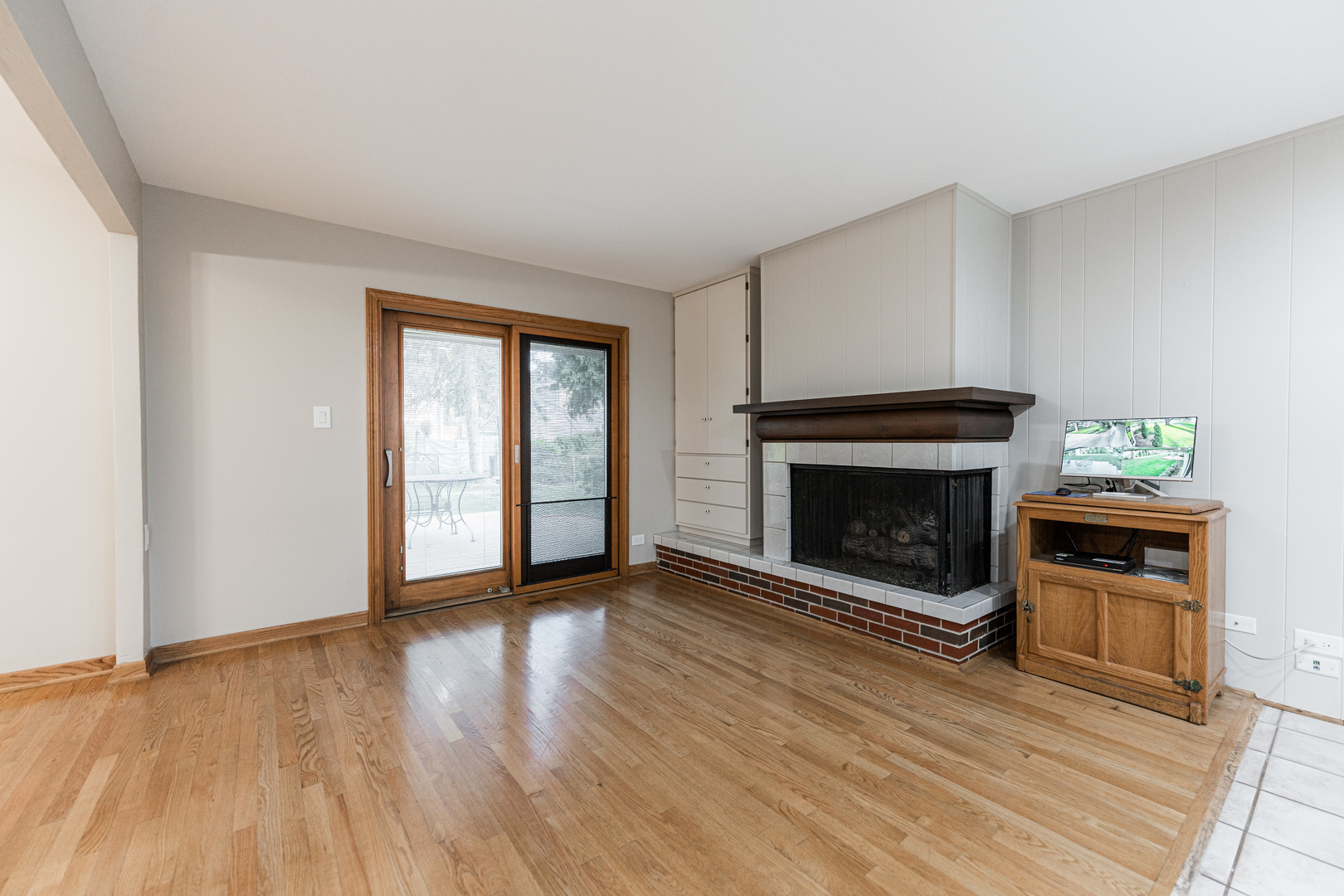 21W581 Buckingham Road