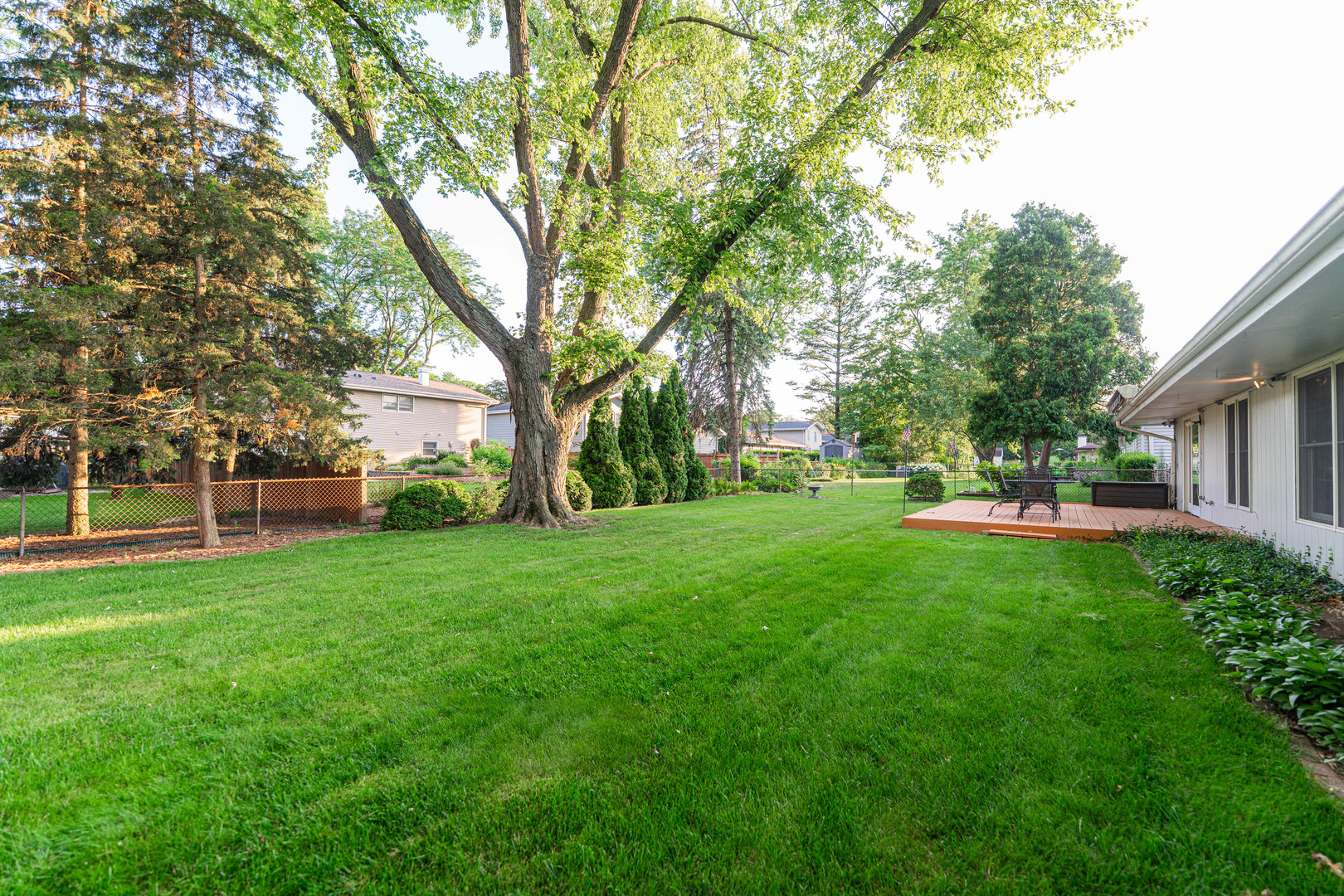 21W581 Buckingham Road