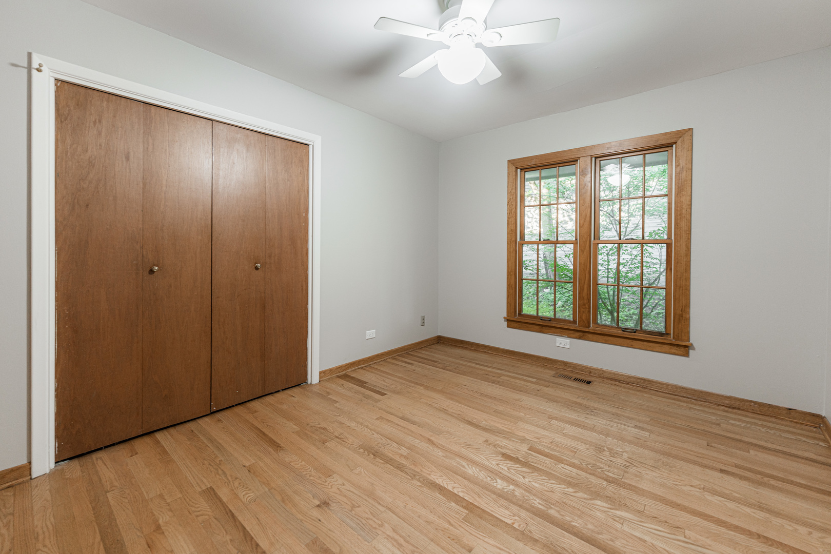 21W581 Buckingham Road