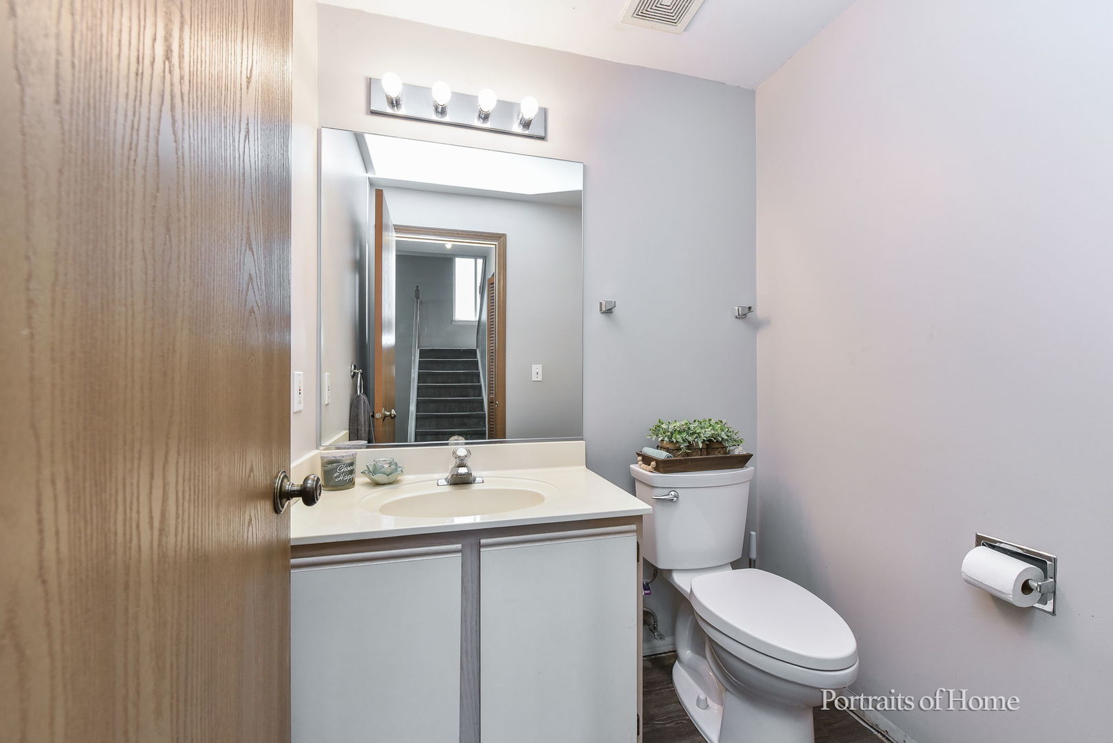 22200 W Norwich Court