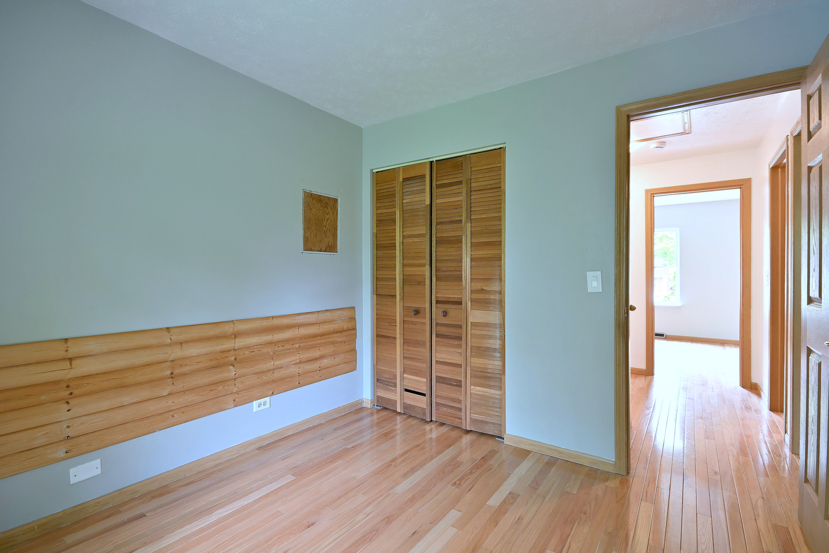 20564 N Elizabeth Avenue