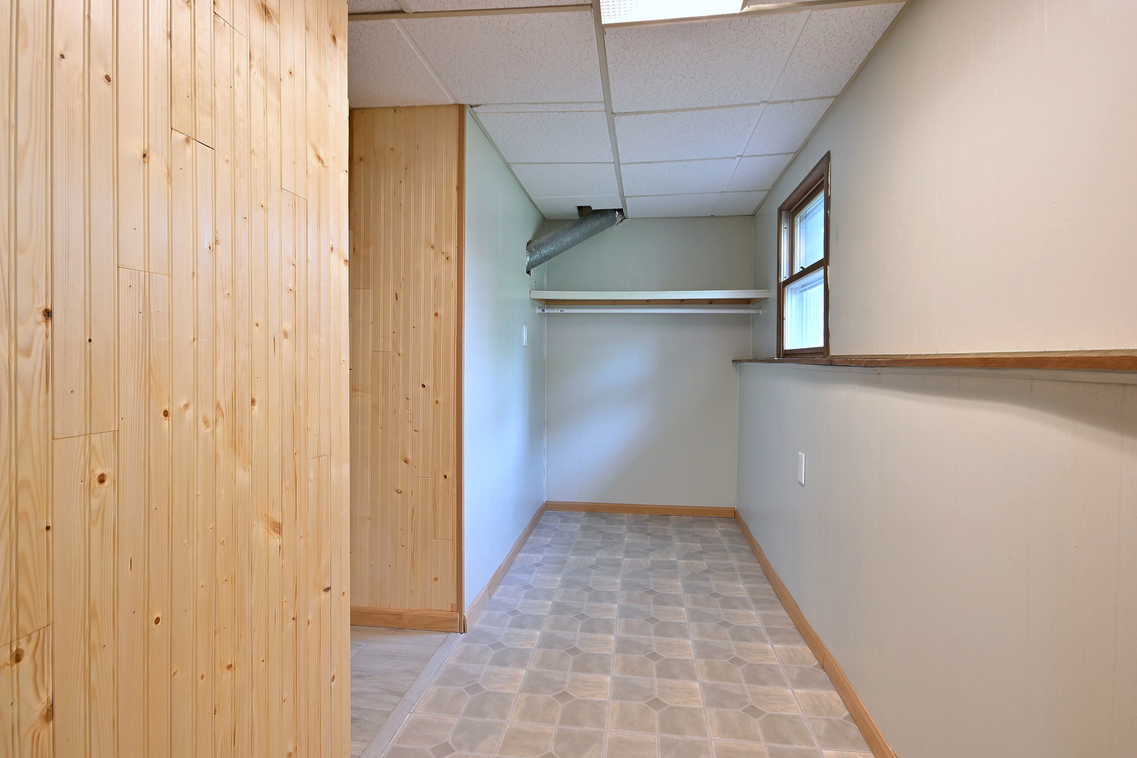 20564 N Elizabeth Avenue