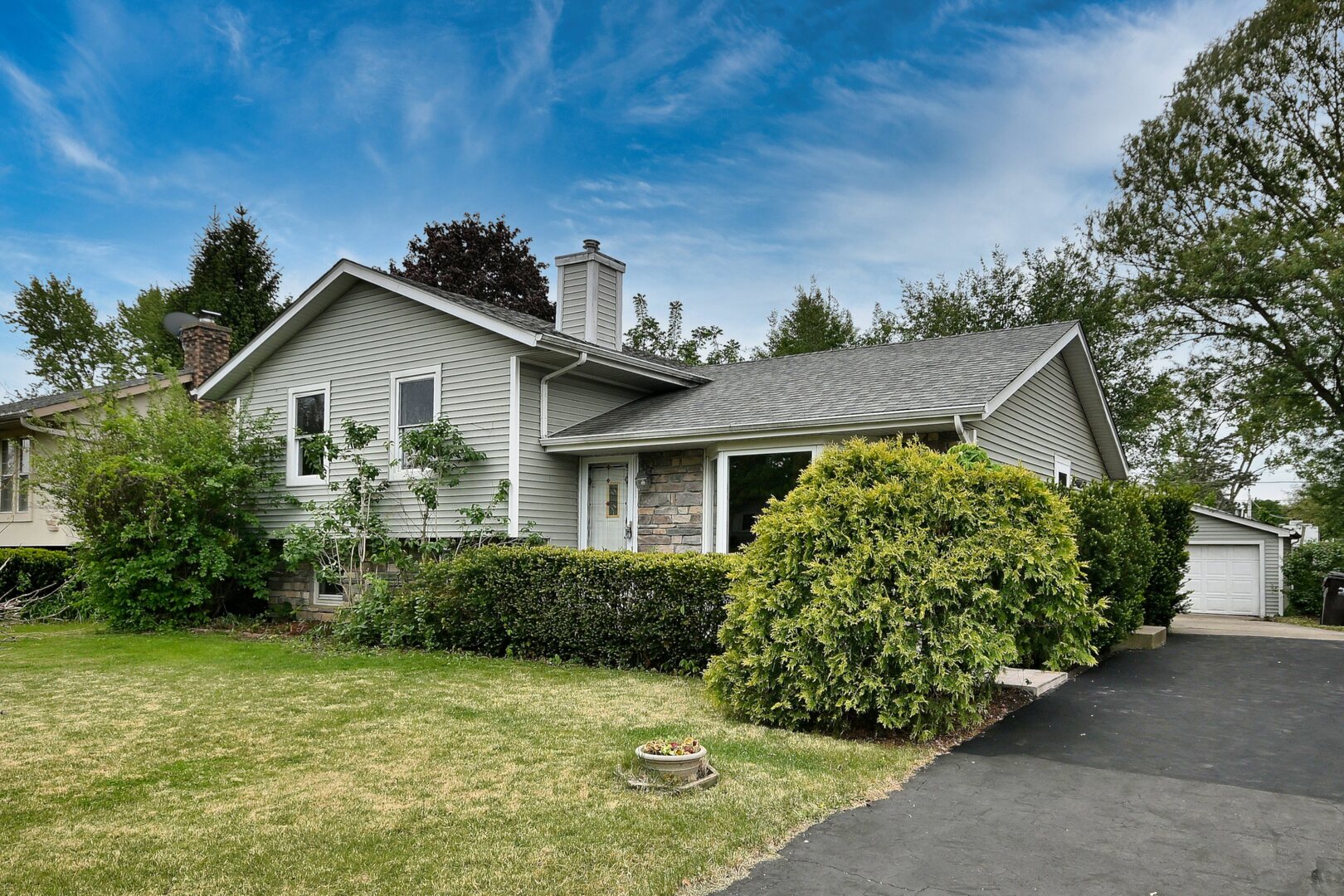 20564 N Elizabeth Avenue