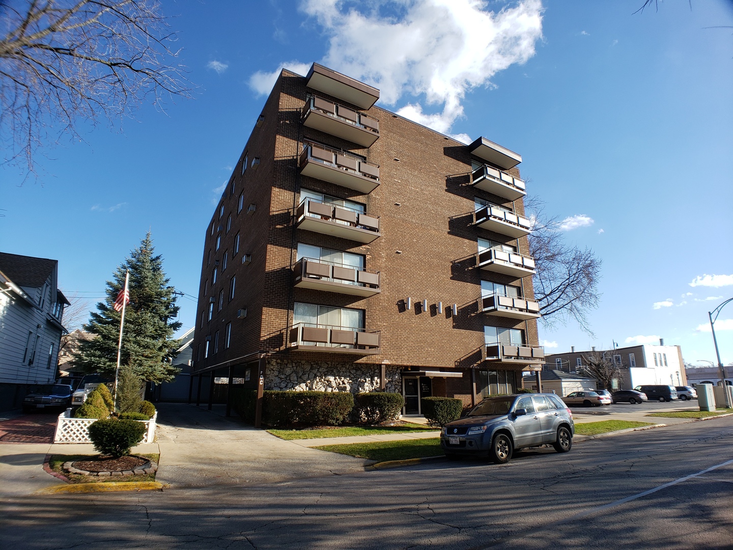 336 Lathrop Avenue Unit: 505