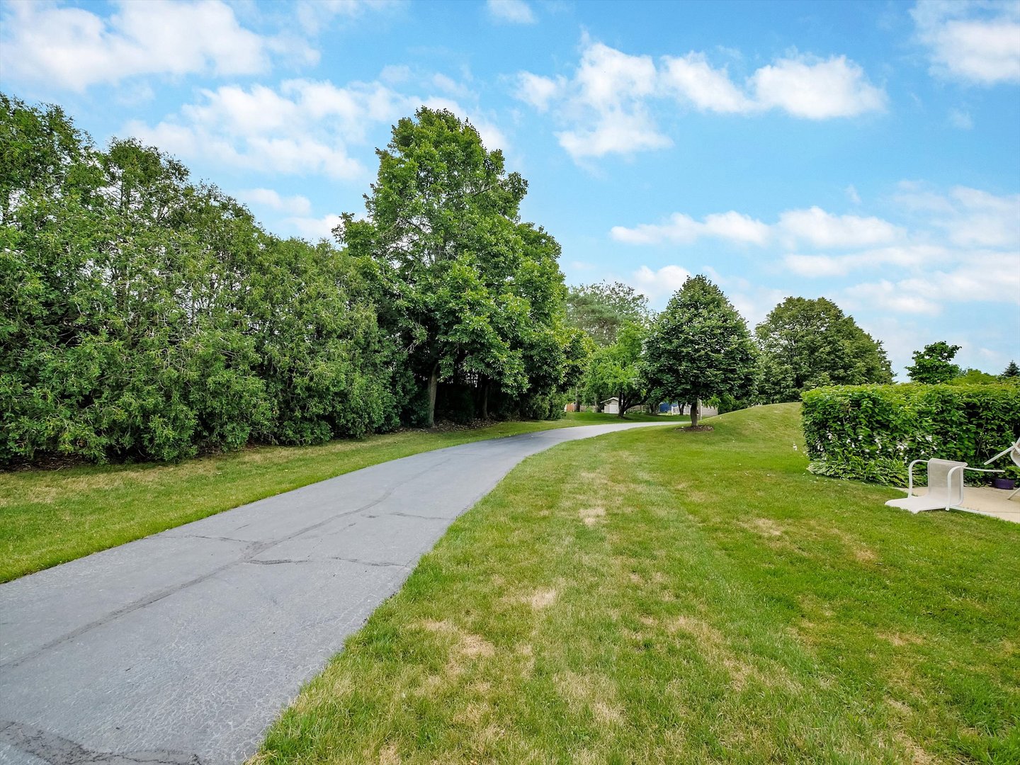 282 E Shag Bark Lane