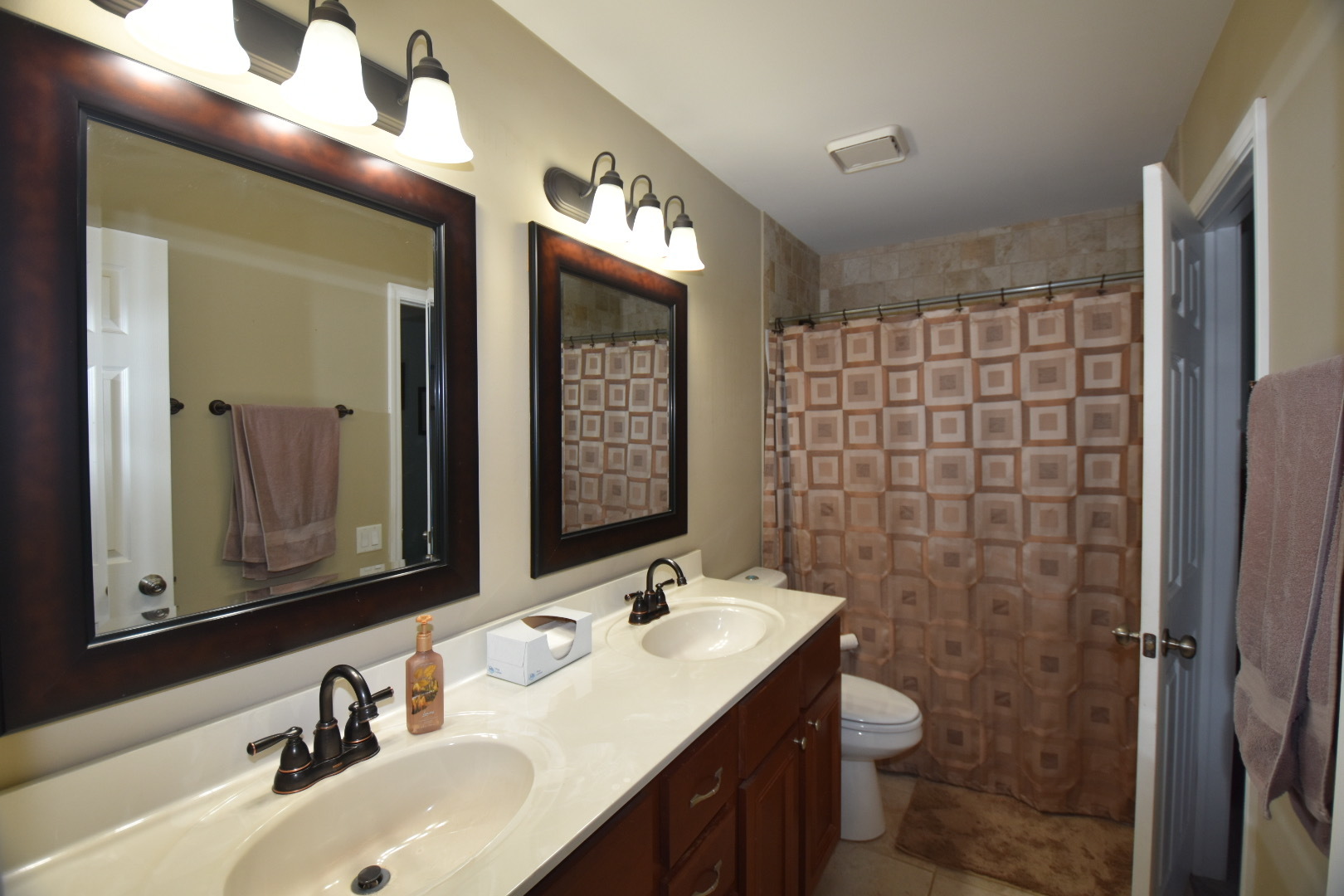 282 E Shag Bark Lane