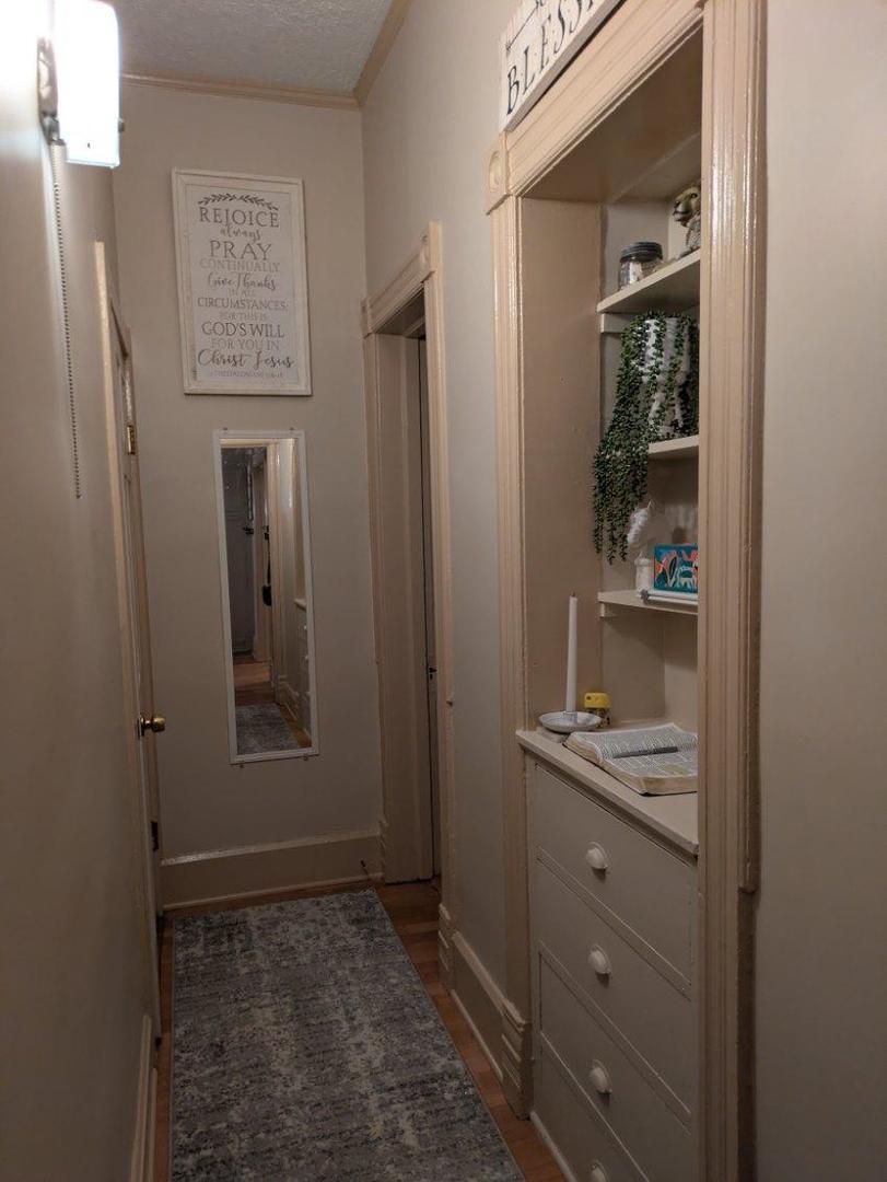 328 W Saint Charles Road