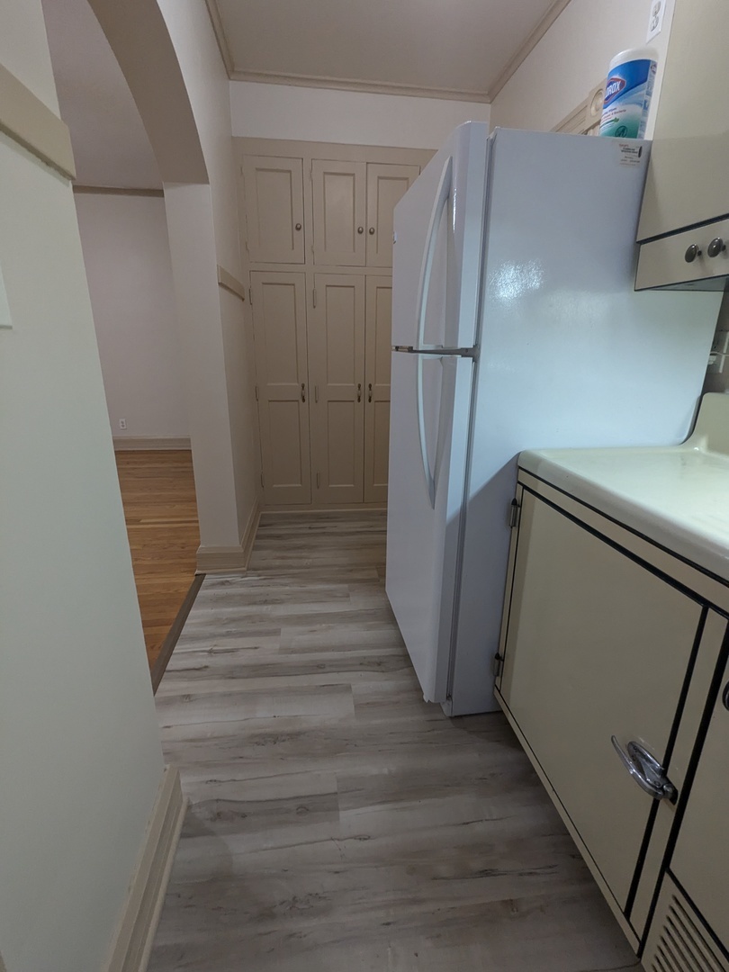 328 W Saint Charles Road