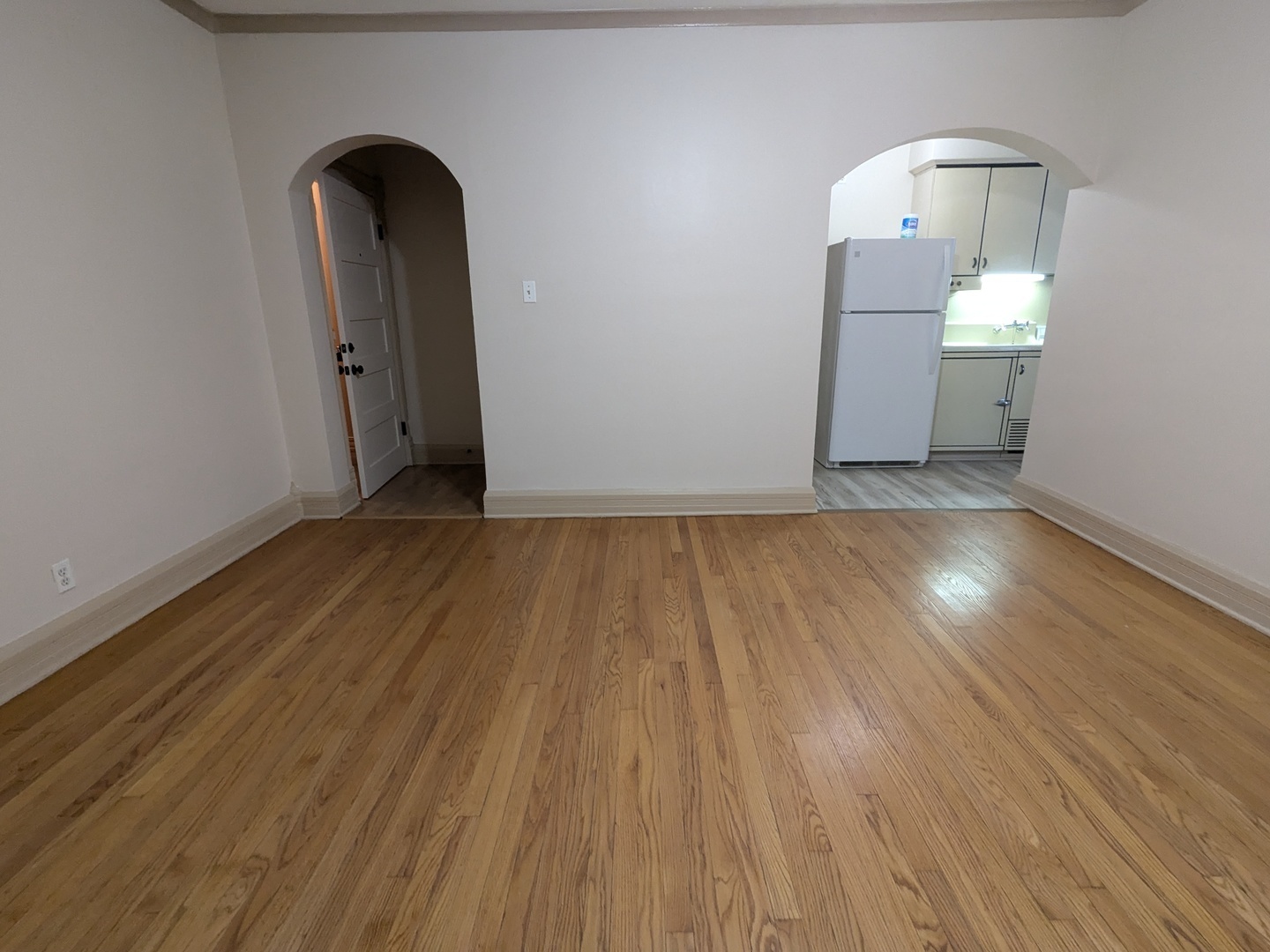 328 W Saint Charles Road