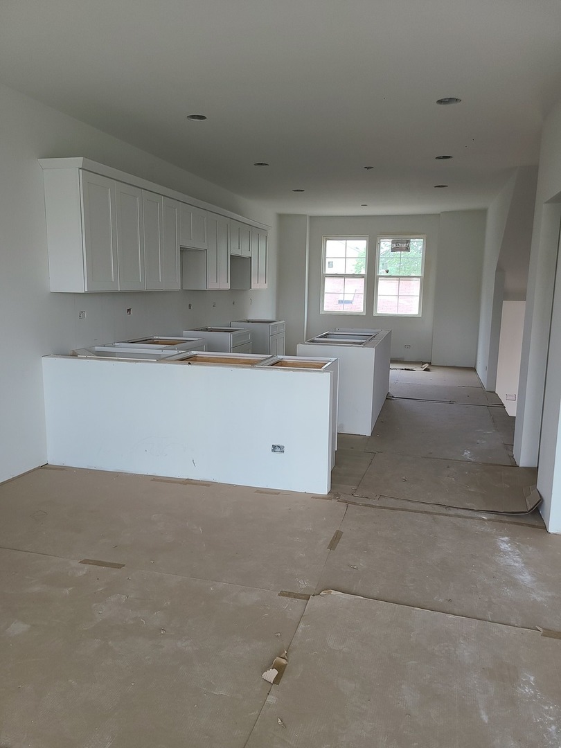 214 N Walnut Street Unit: B