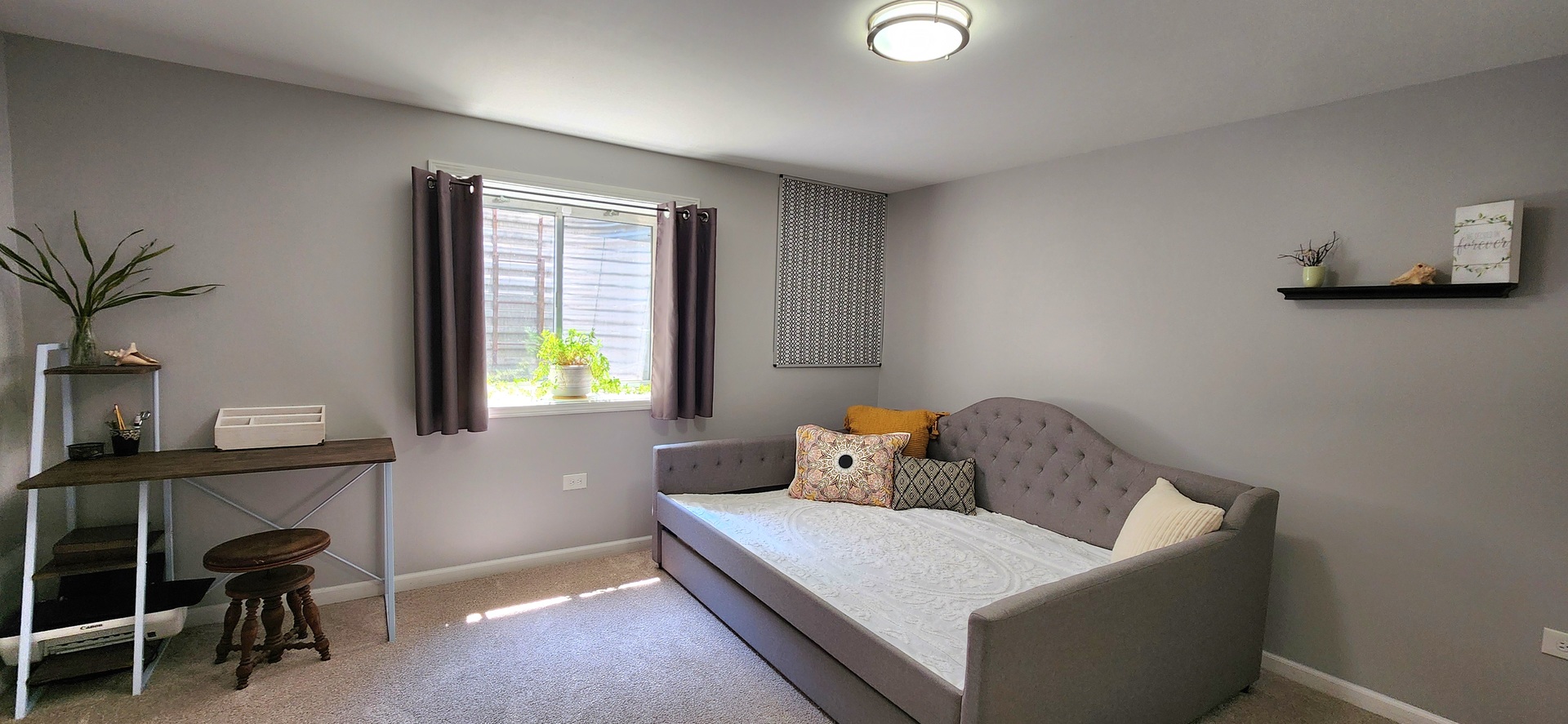 982 Oak Ridge Boulevard