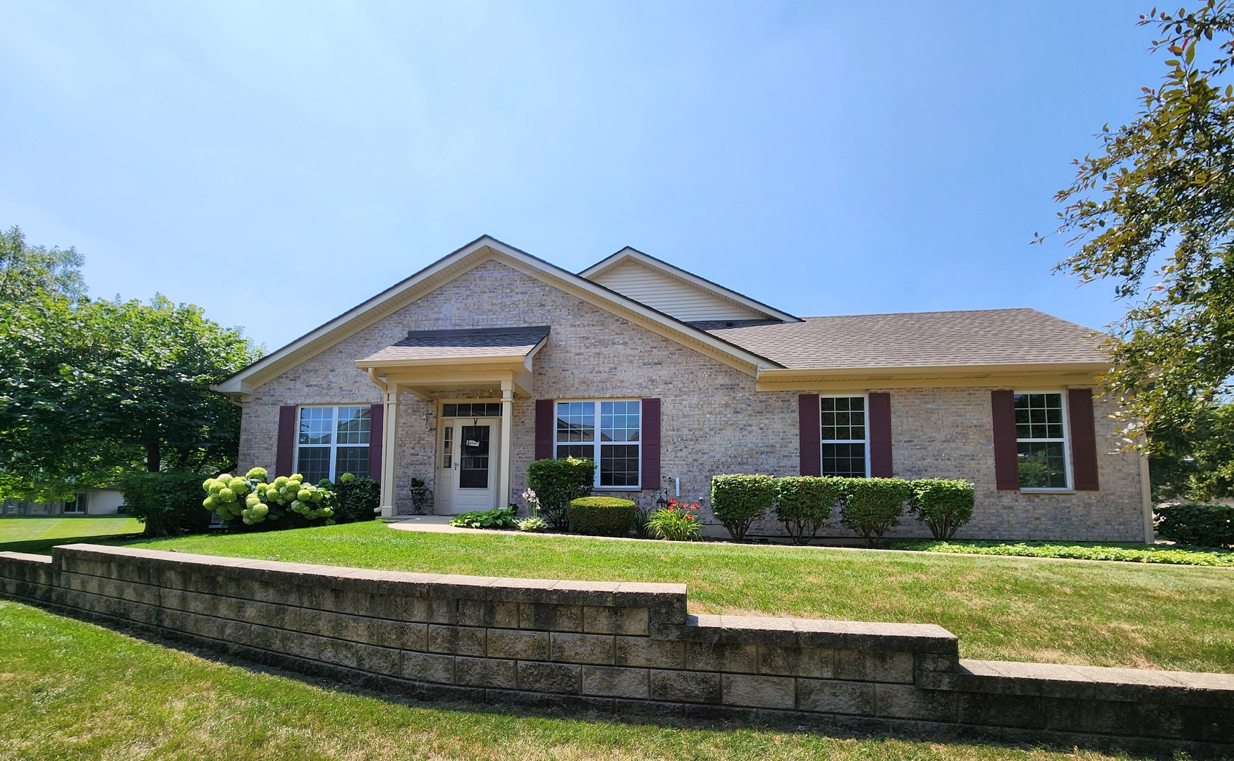 982 Oak Ridge Boulevard