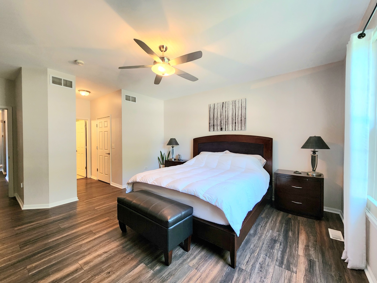 982 Oak Ridge Boulevard