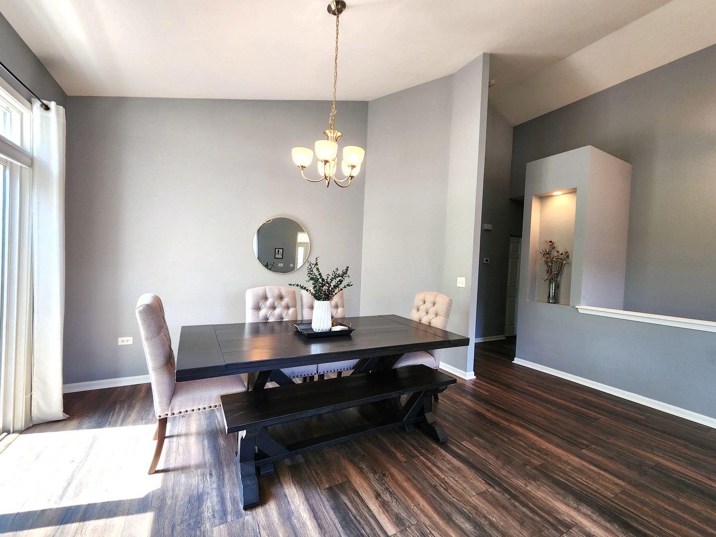 982 Oak Ridge Boulevard