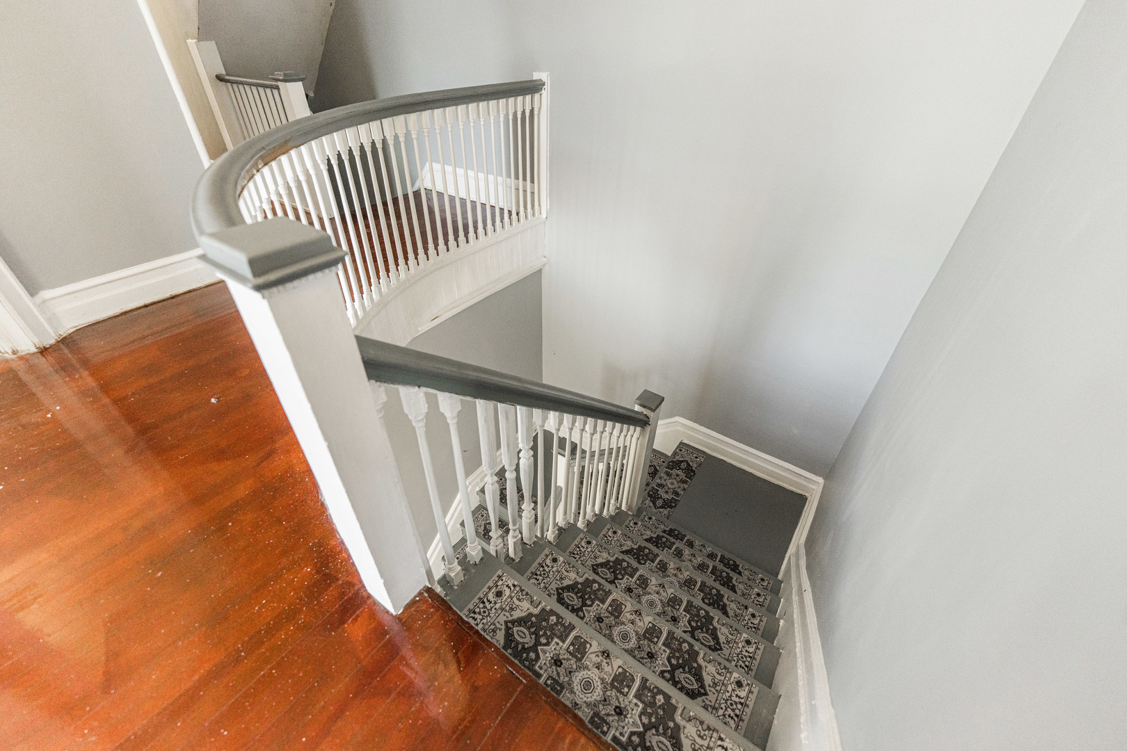 356-358 N SPRING Street