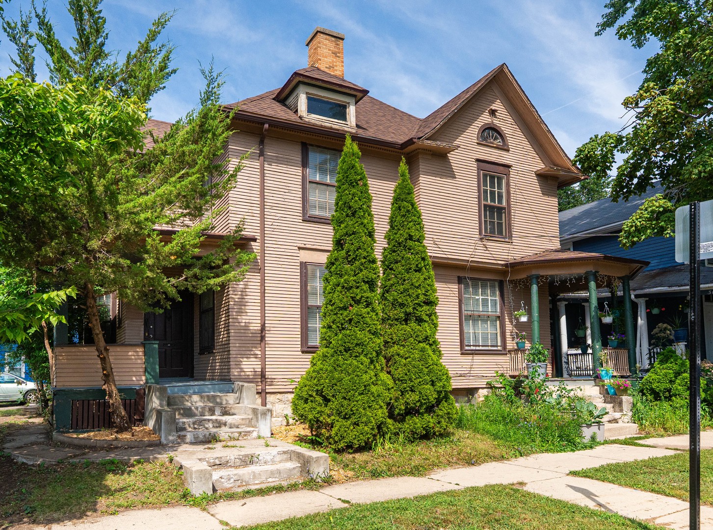 356-358 N SPRING Street