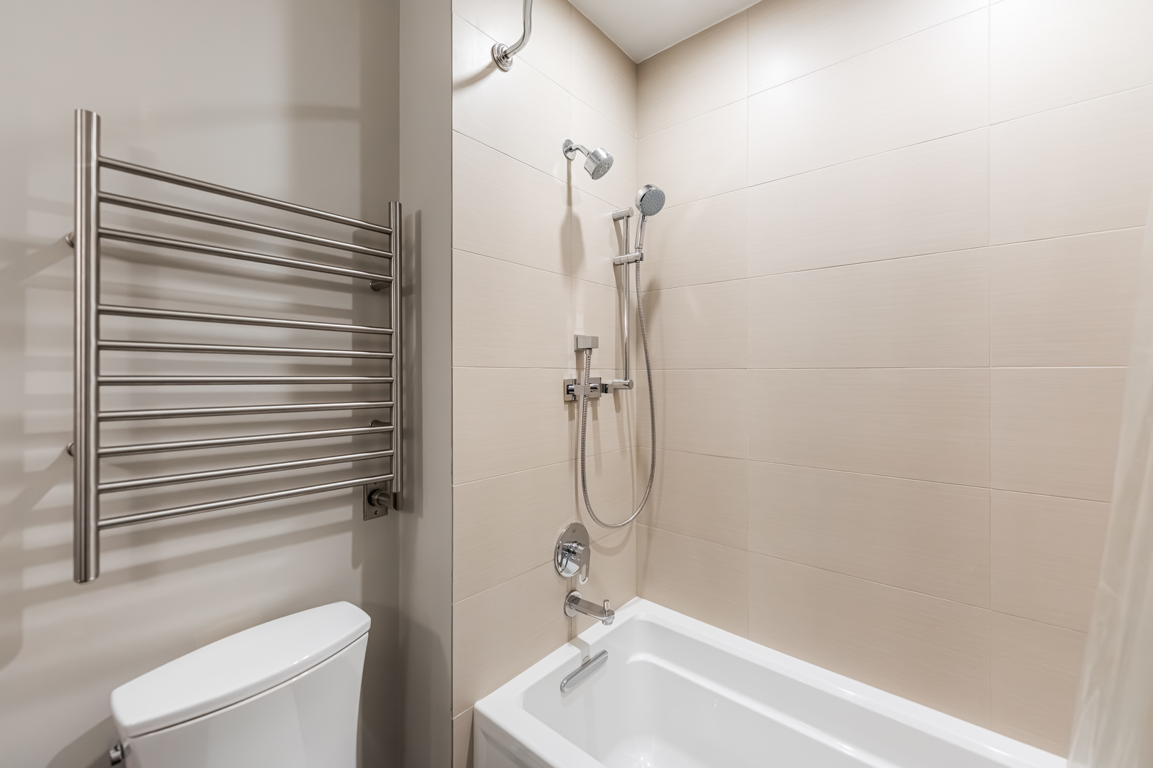 1000 W ADAMS Street Unit: 703