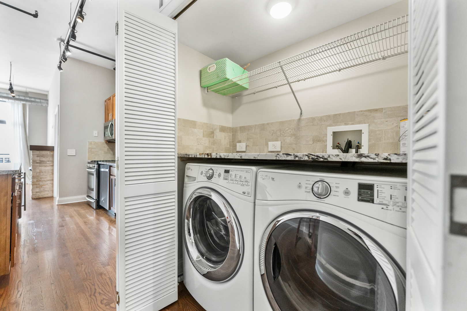 1000 W ADAMS Street Unit: 703