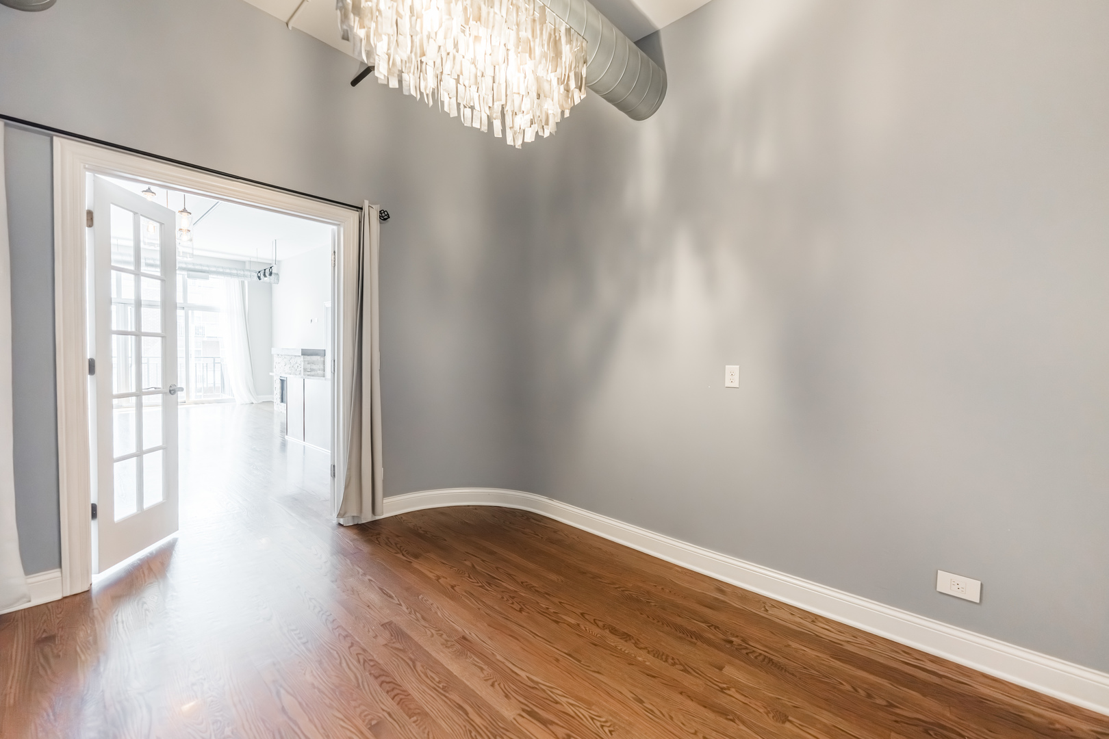 1000 W ADAMS Street Unit: 703