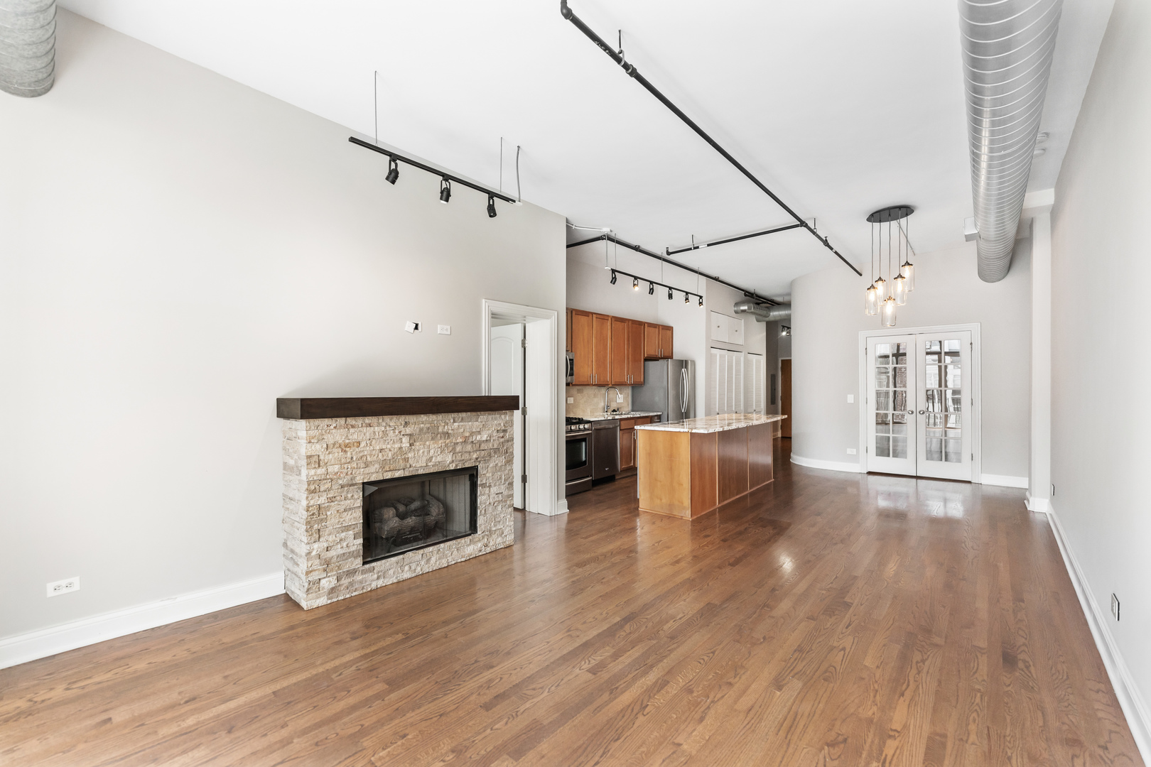 1000 W ADAMS Street Unit: 703