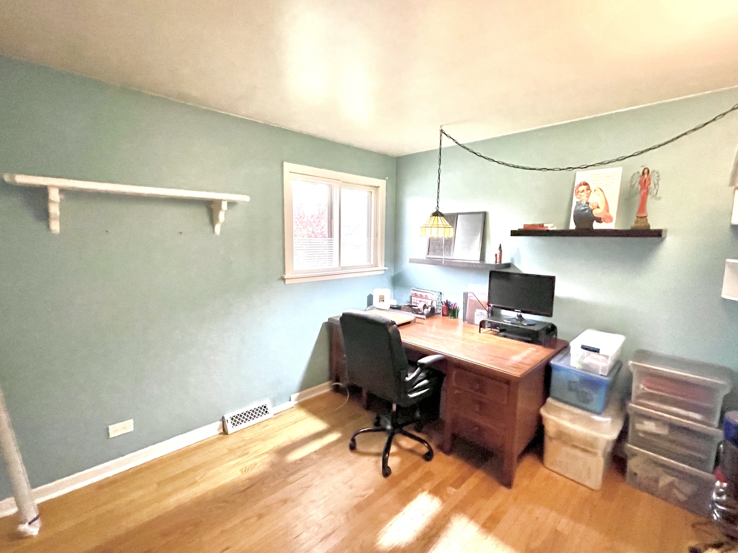 1214 N crabtree Lane