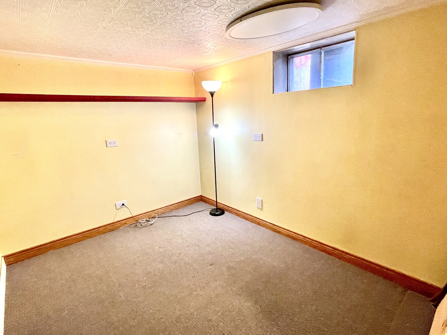 1214 N crabtree Lane