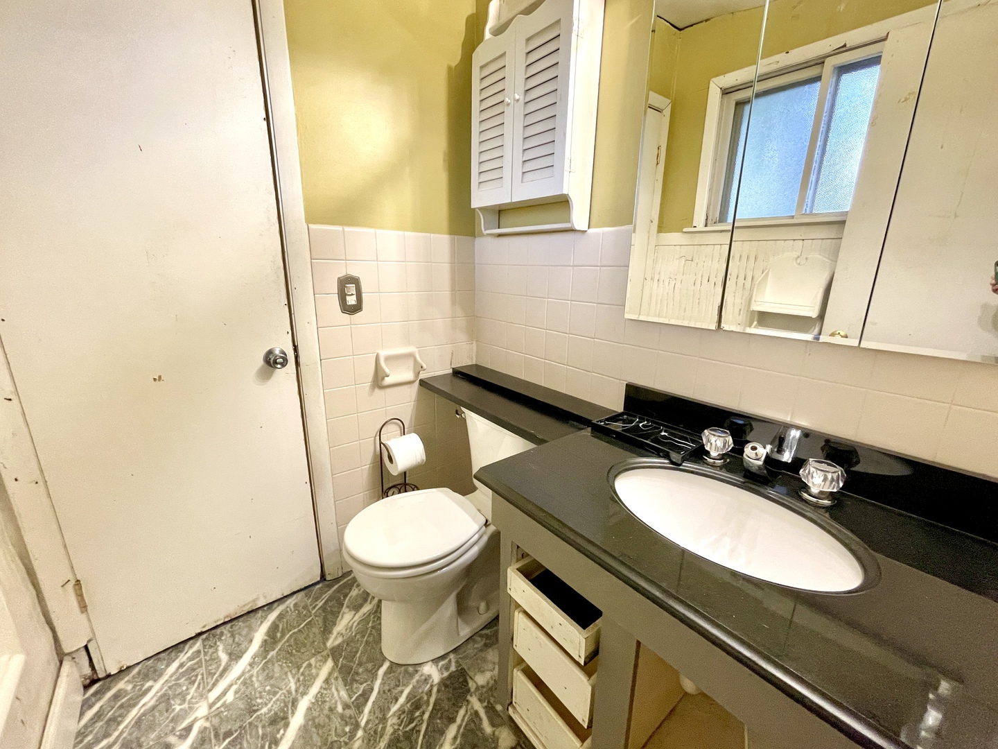 1214 N crabtree Lane