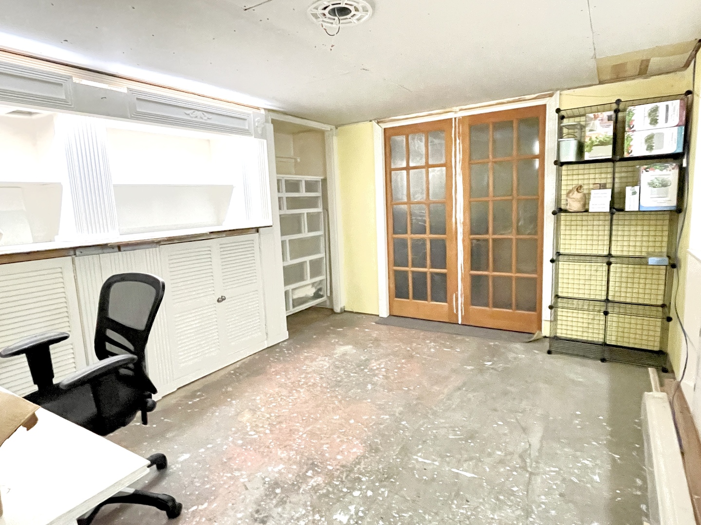 1214 N crabtree Lane