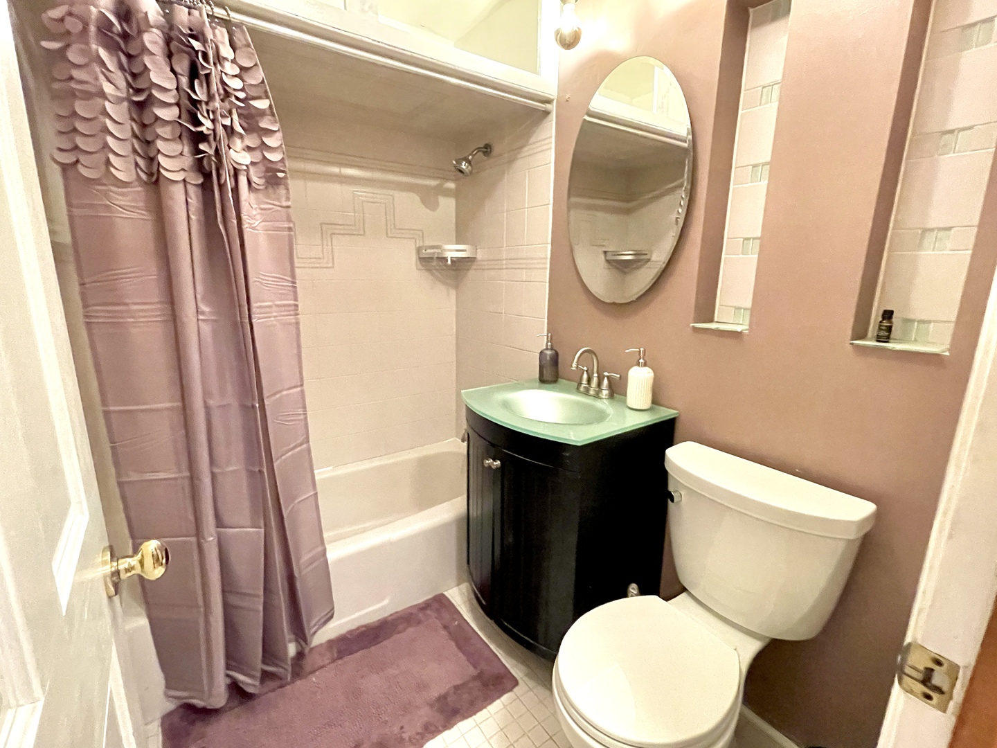 1214 N crabtree Lane