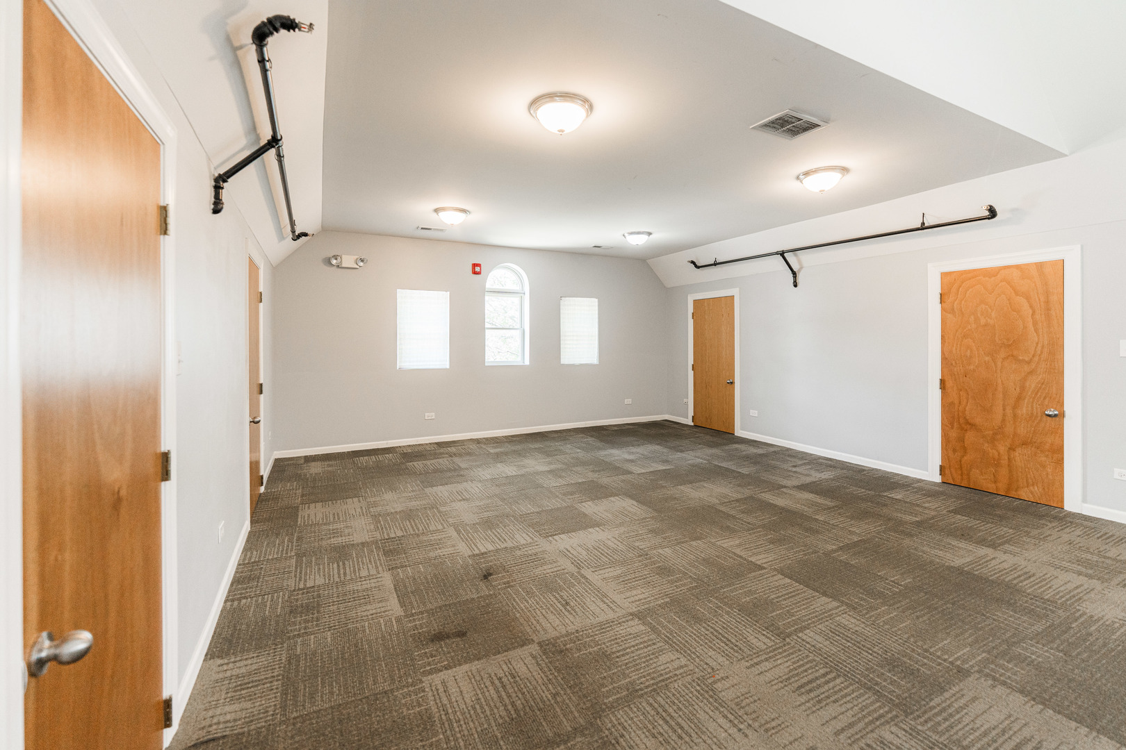 107 S Bloomingdale Road Unit: 2