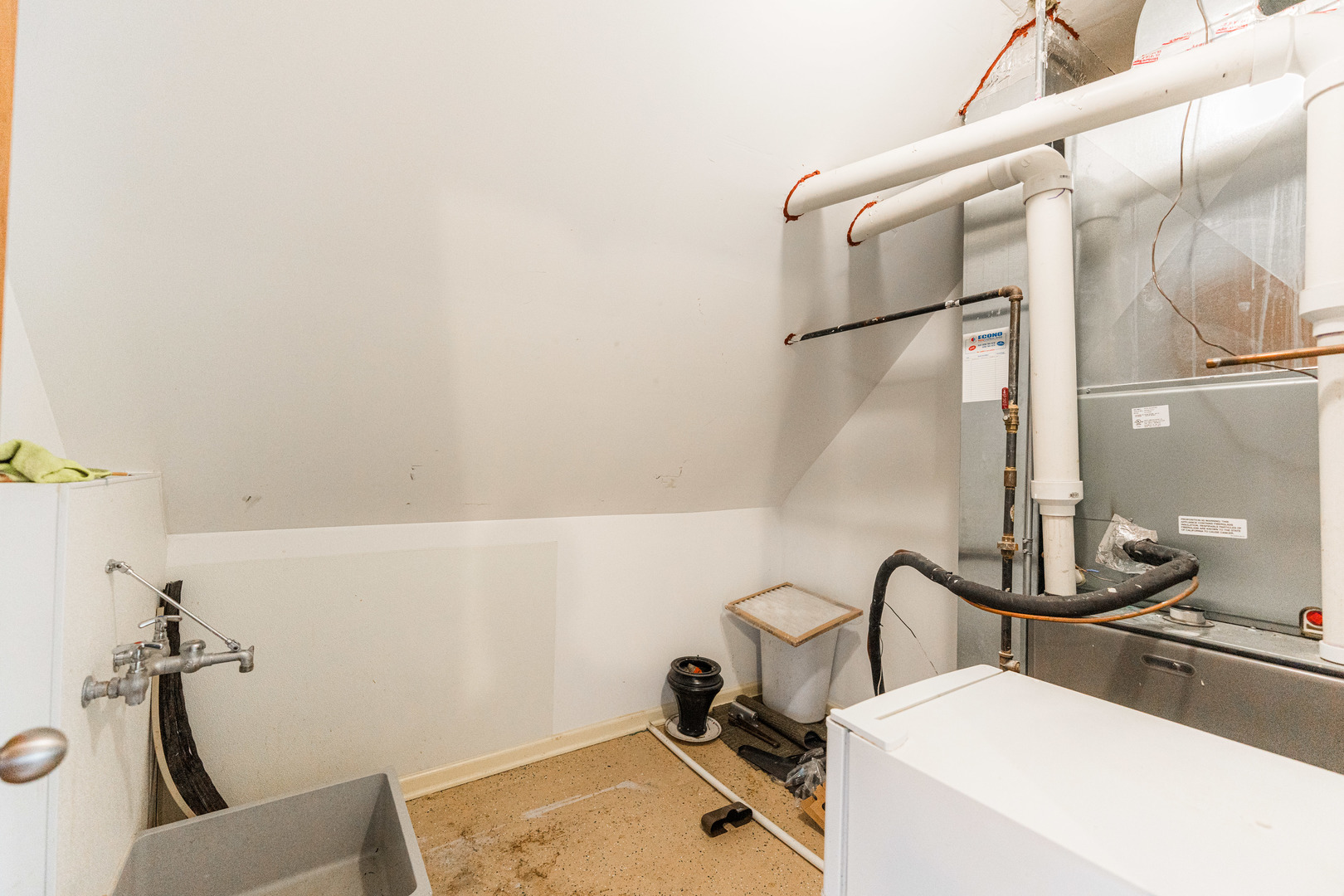 107 S Bloomingdale Road Unit: 2