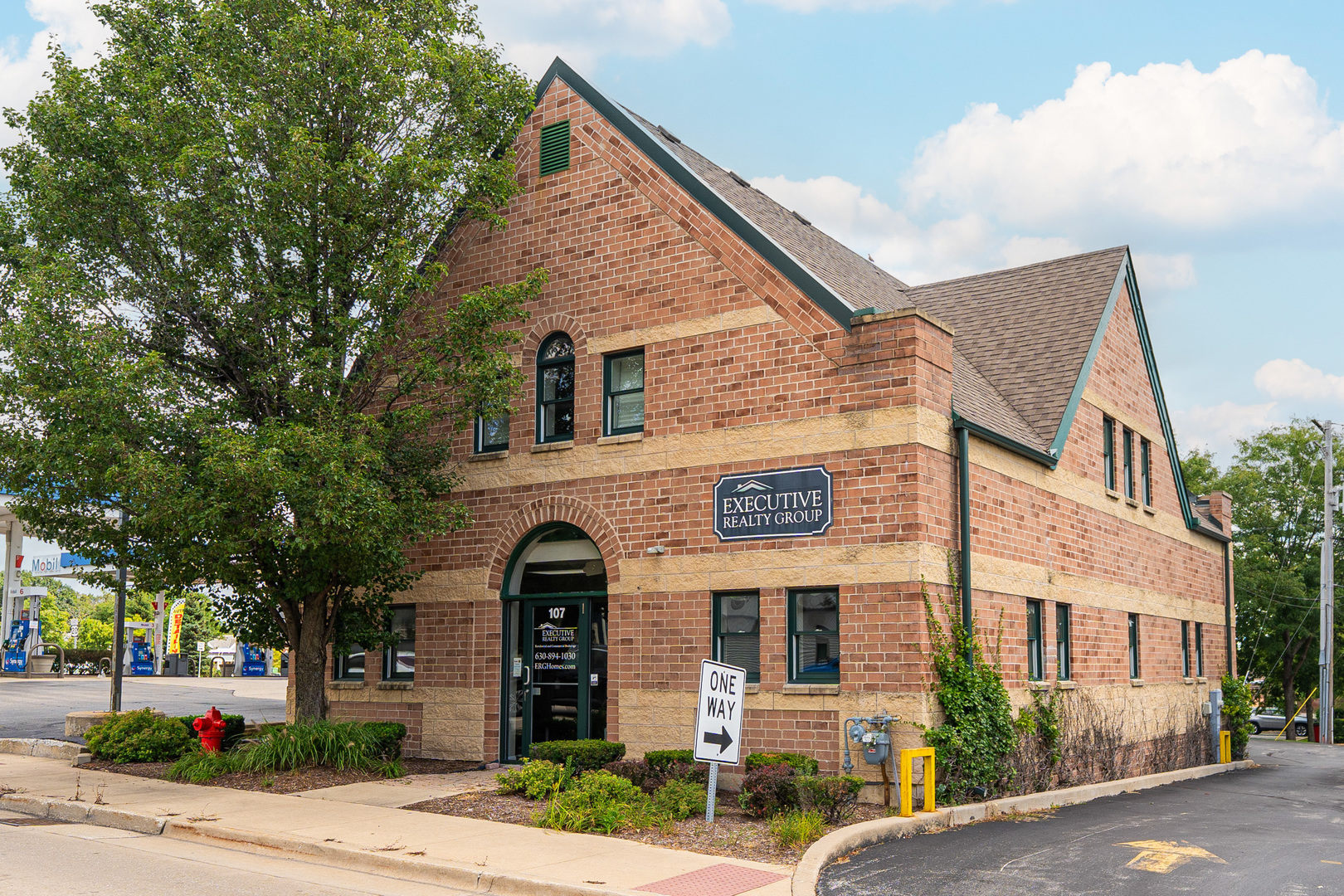 107 S Bloomingdale Road Unit: 2