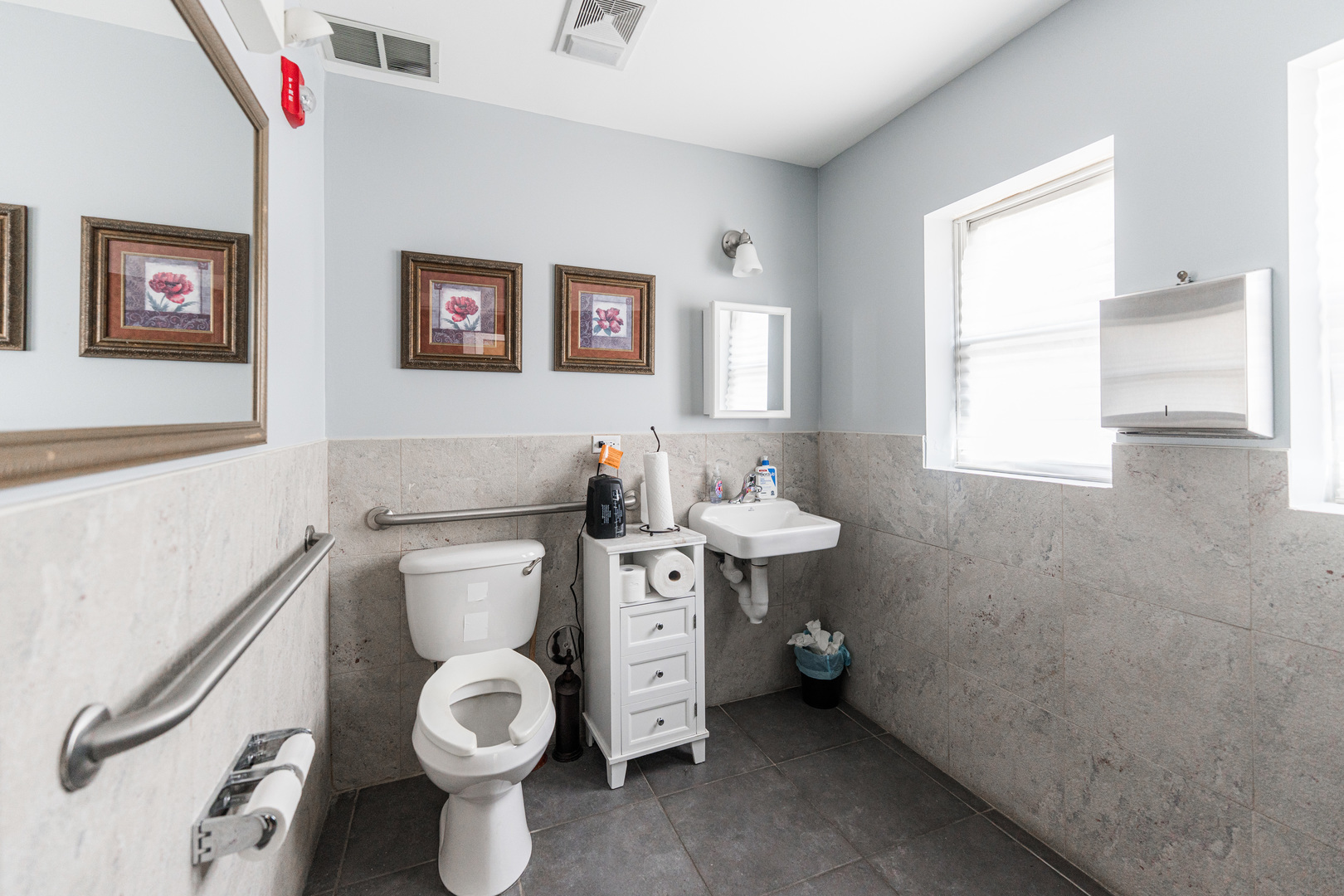 107 S Bloomingdale Road Unit: 2