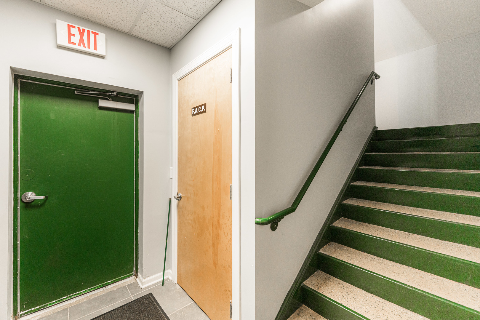 107 S Bloomingdale Road Unit: 2