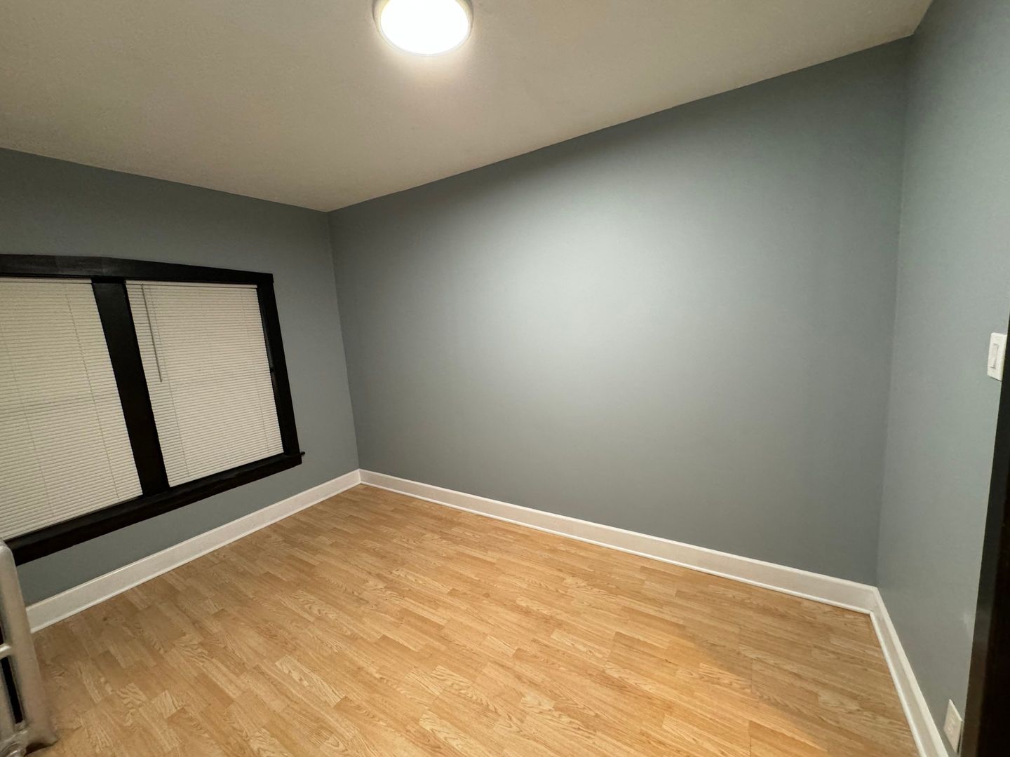 6211 S Loomis Boulevard Unit: 1N