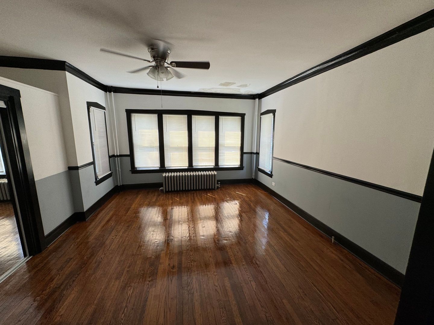 6211 S Loomis Boulevard Unit: 1N