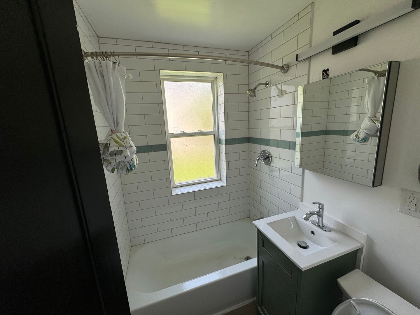 6211 S Loomis Boulevard Unit: 1N